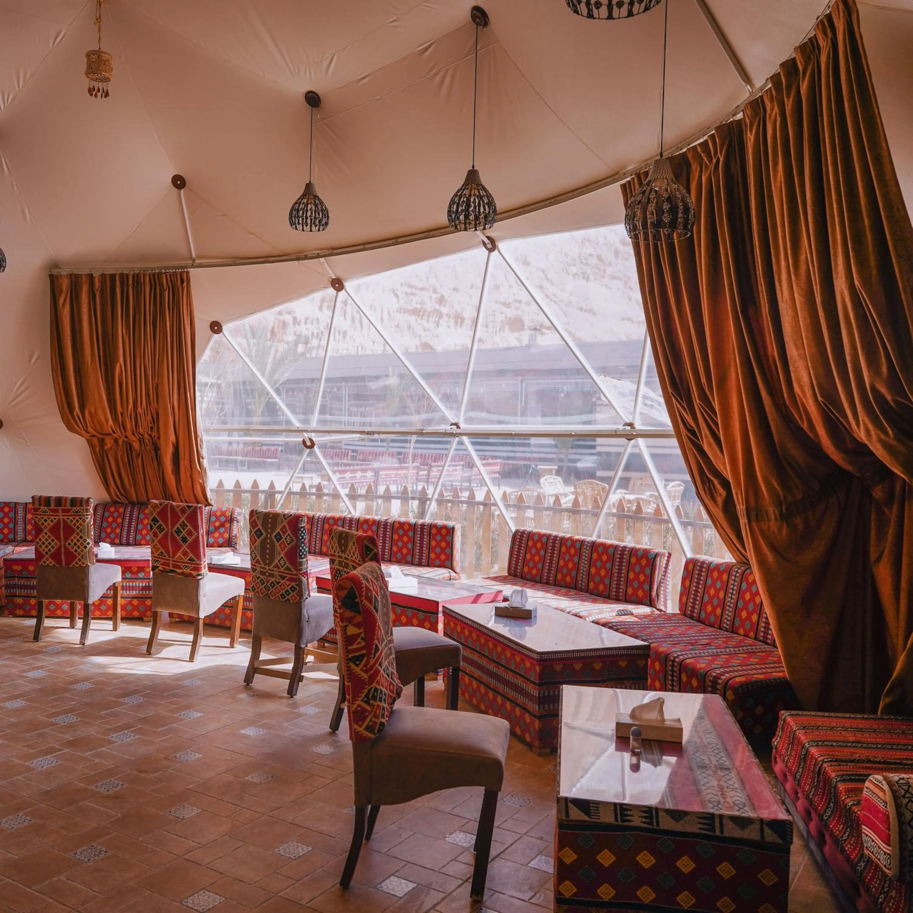 Restaurant/places to eat in Hasan Zawaideh Camp