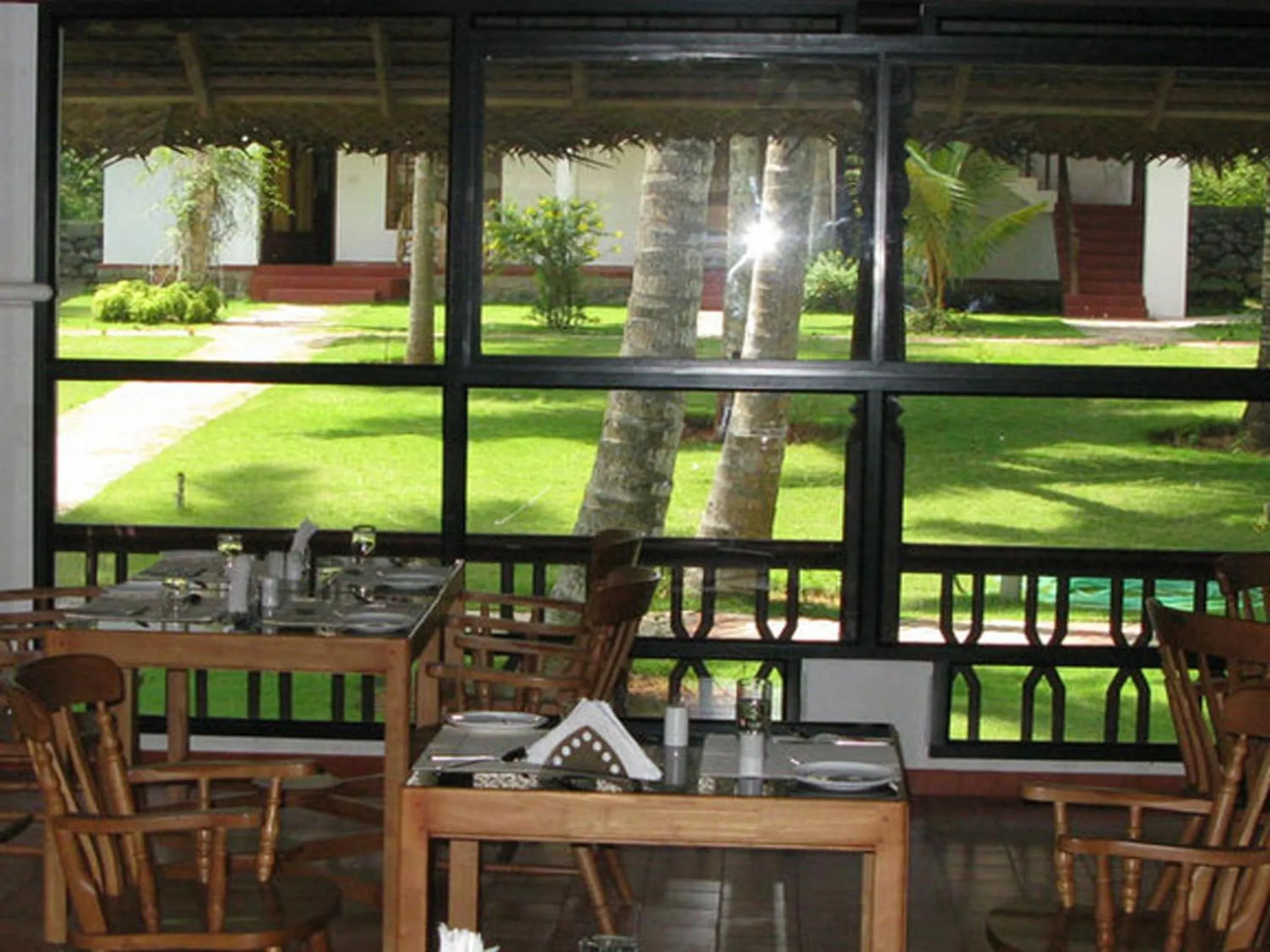 Restaurant/places to eat in Abad Harmonia Ayurvedic Beach Resort