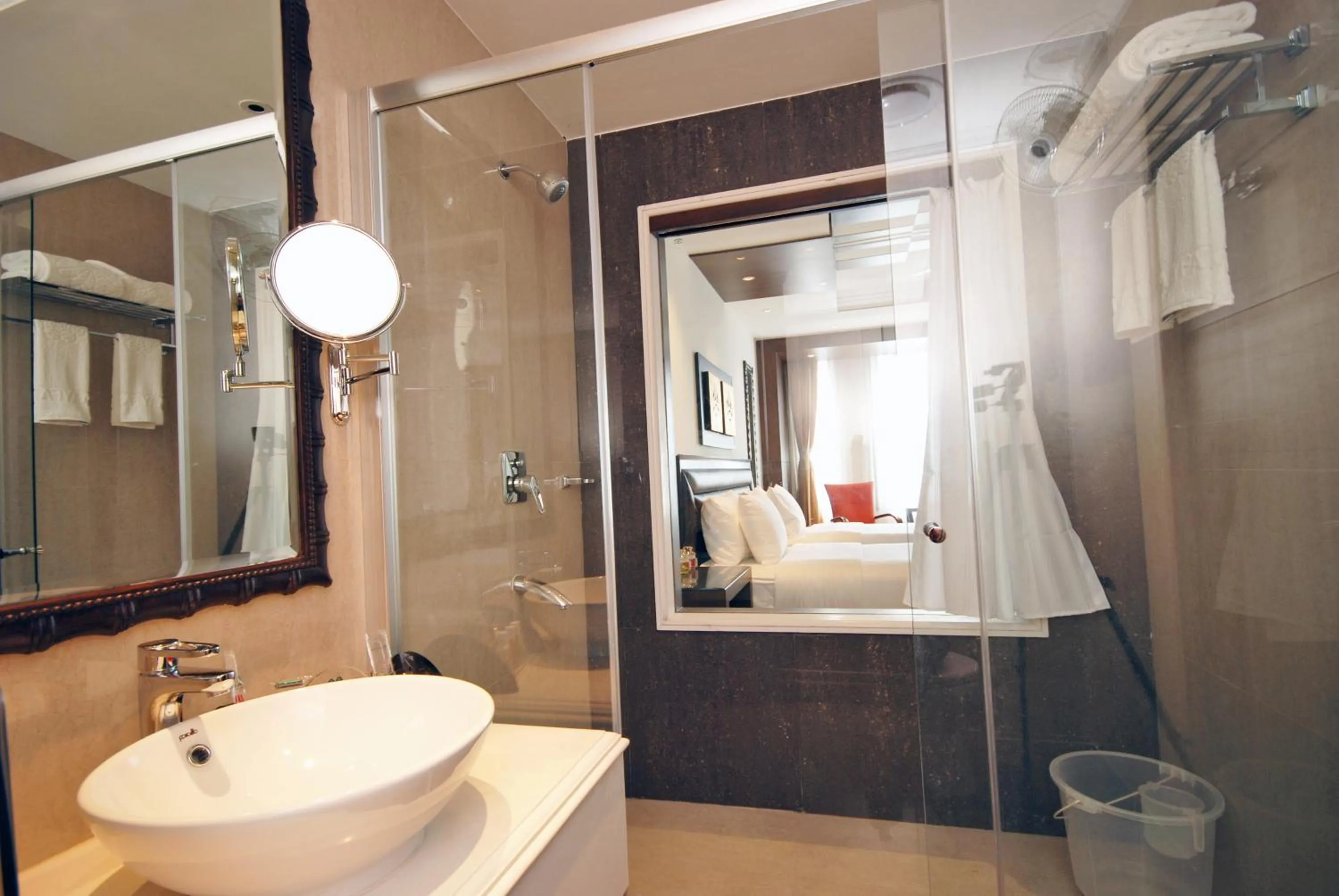 Bathroom in Mayfair Convention