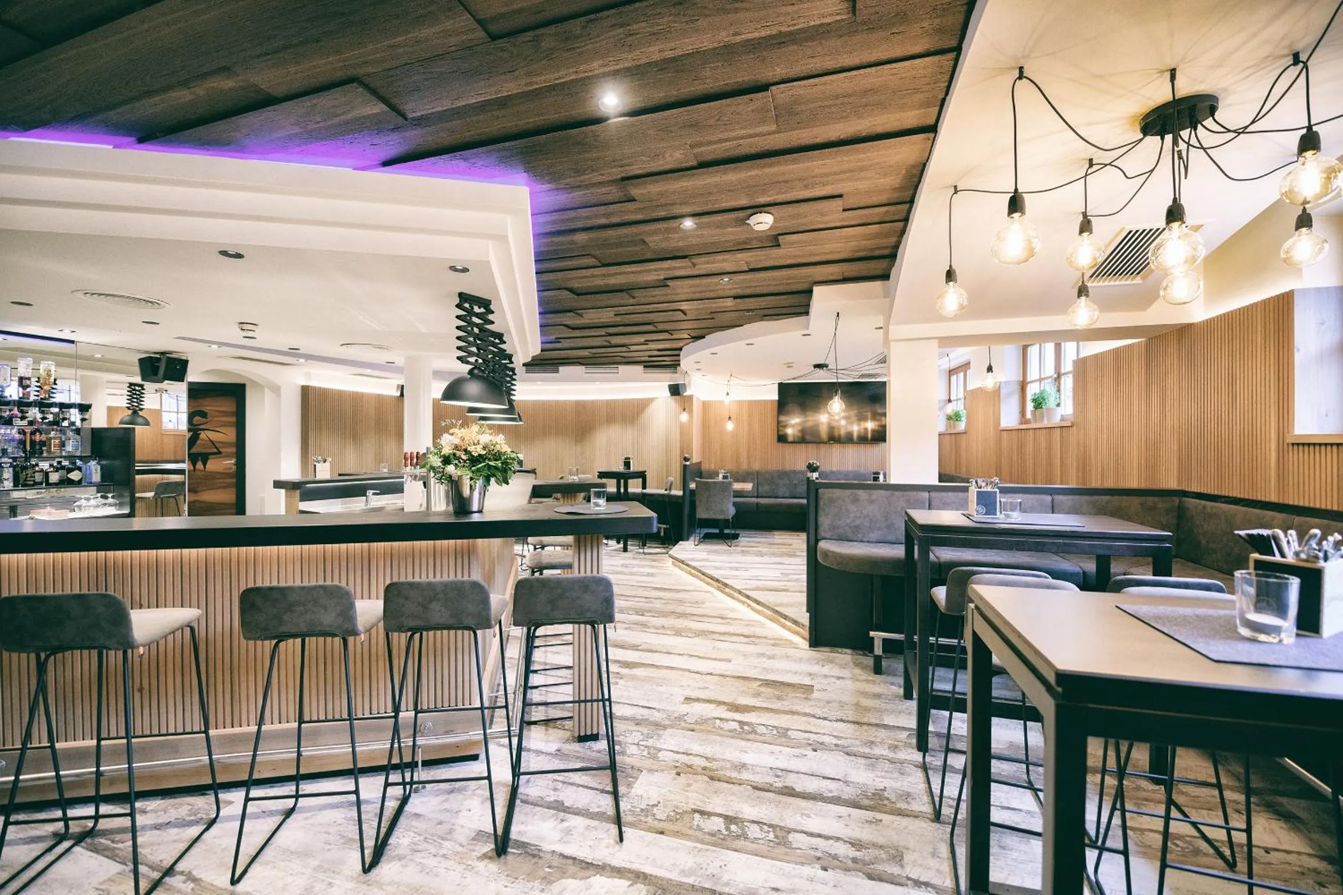 Restaurant/places to eat in Berg-Leben