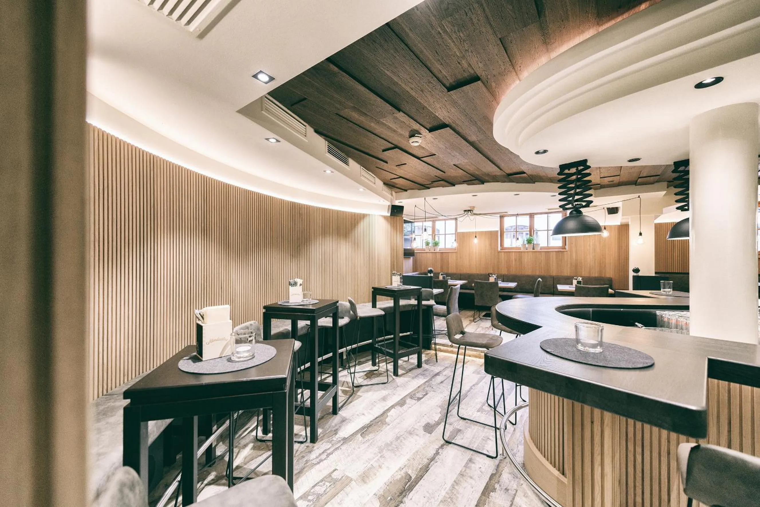 Restaurant/places to eat in Berg-Leben