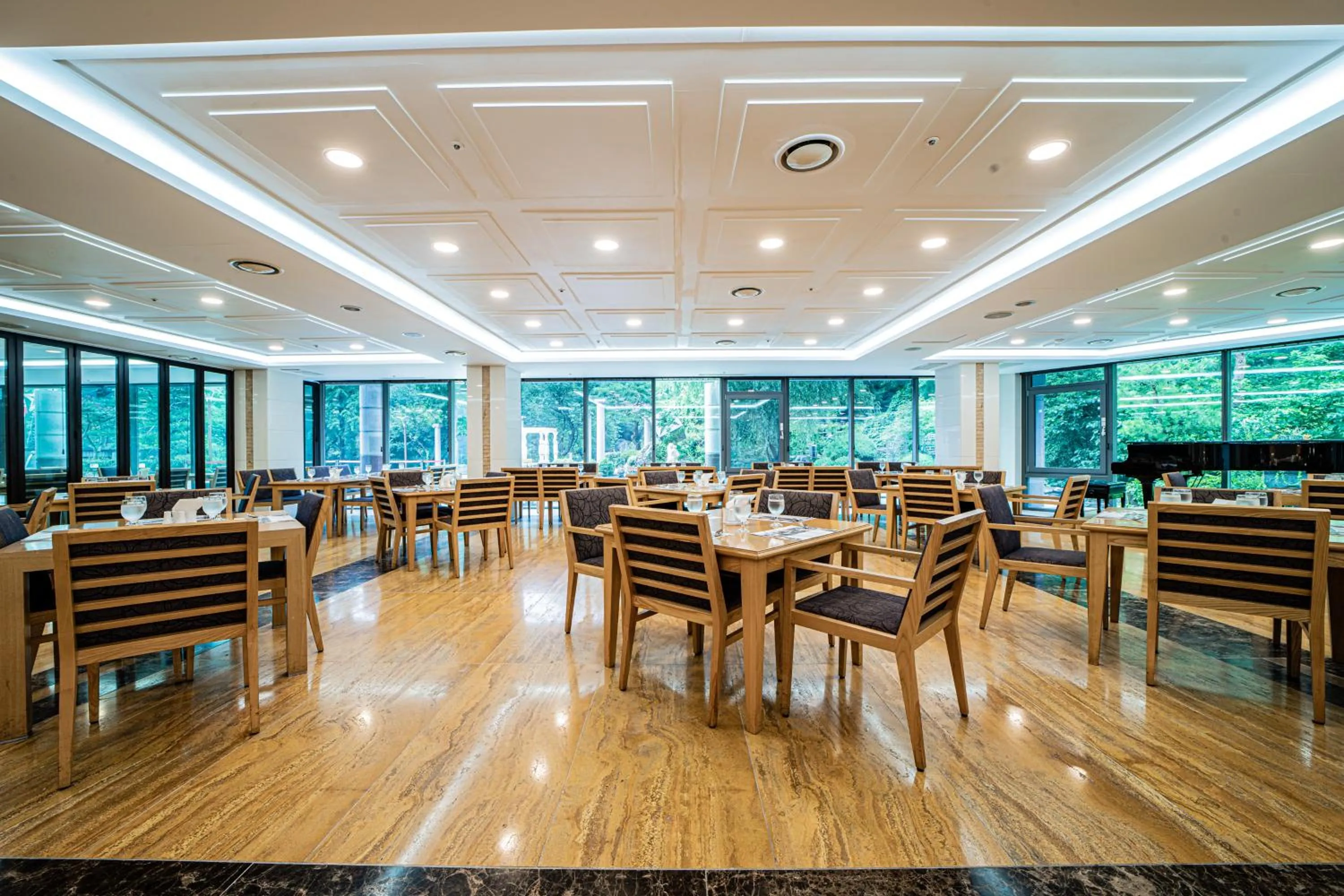 Restaurant/places to eat in Hotel Geumosan