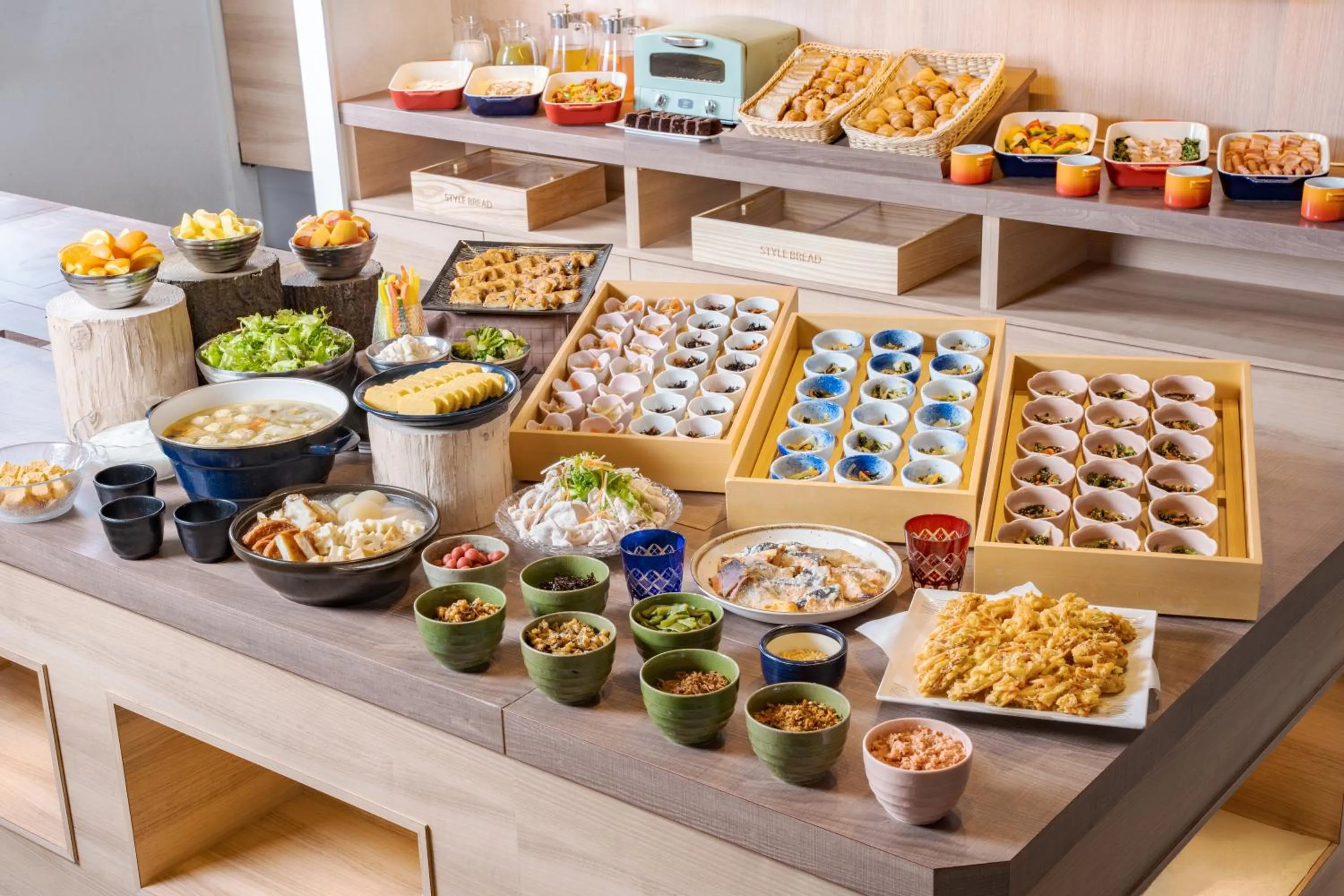 Restaurant/places to eat in Premier Hotel Cabin Shinjuku