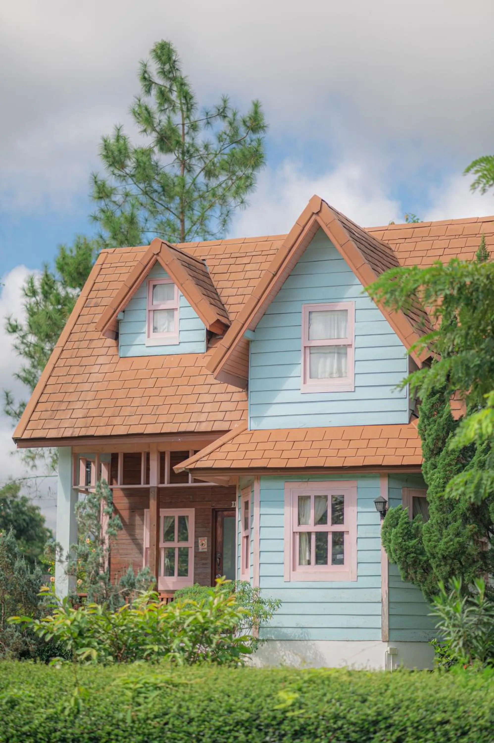 Property building in Pai Flora Resort