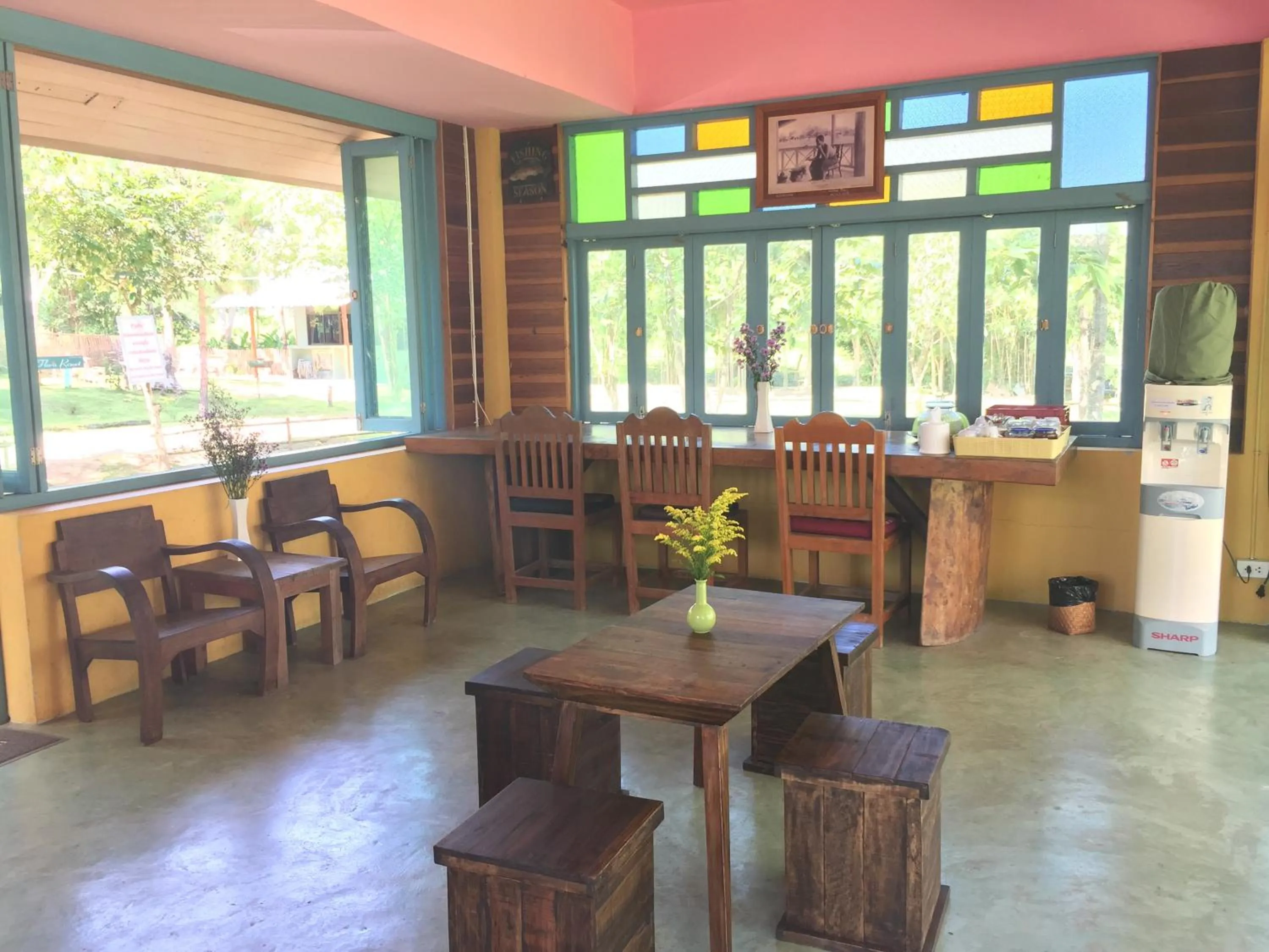 Restaurant/places to eat in Pai Flora Resort