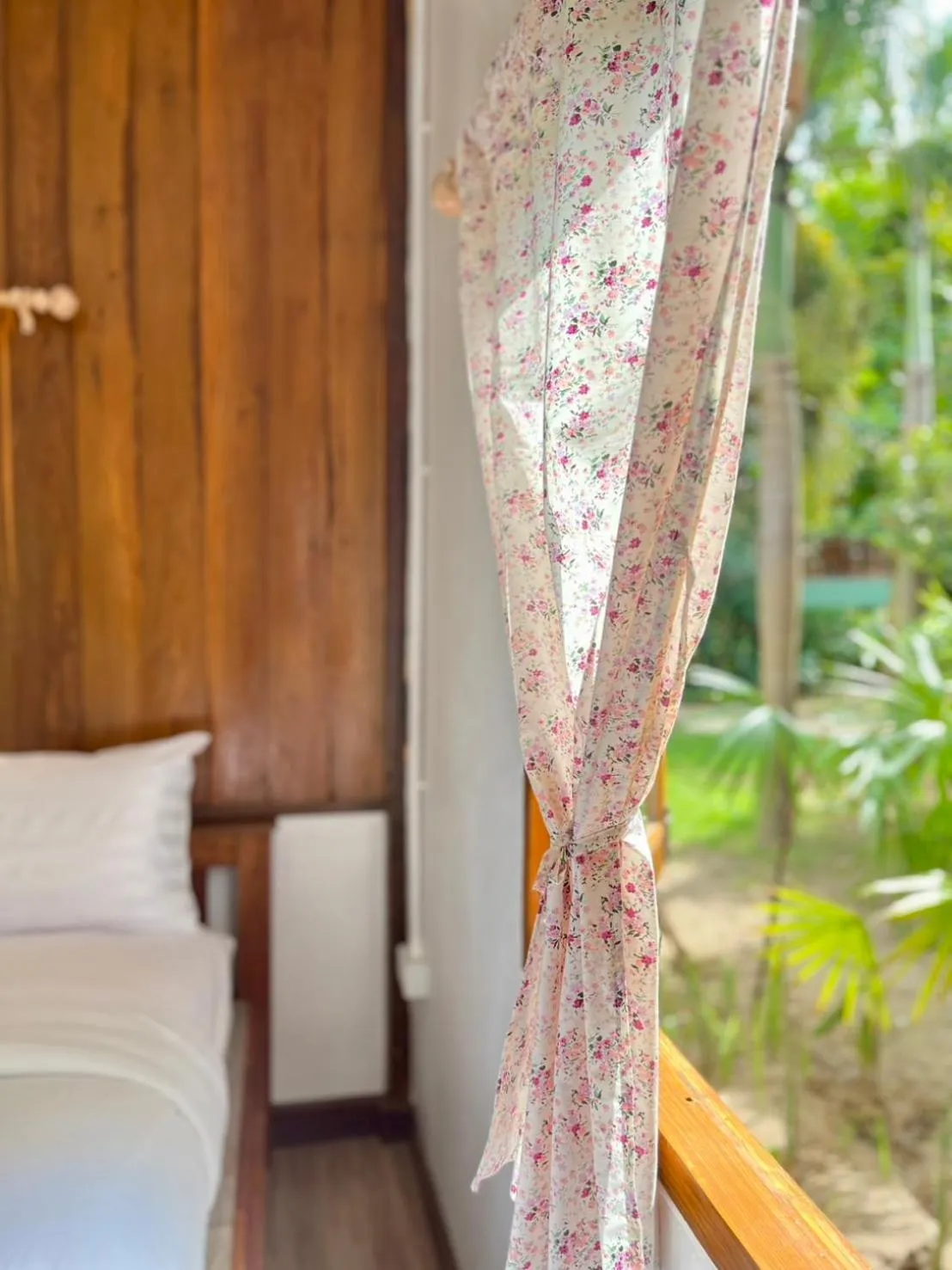 Garden view, Bed in Pai Flora Resort