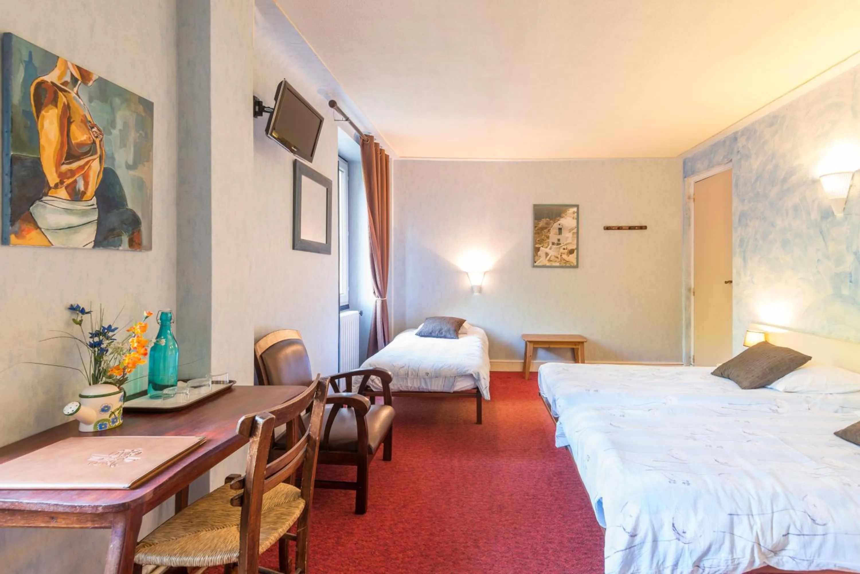 Bed in Hôtel du Val d'Aure