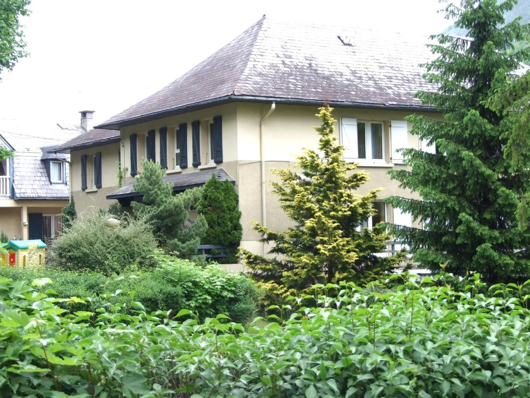 Facade/entrance in Hôtel du Val d'Aure