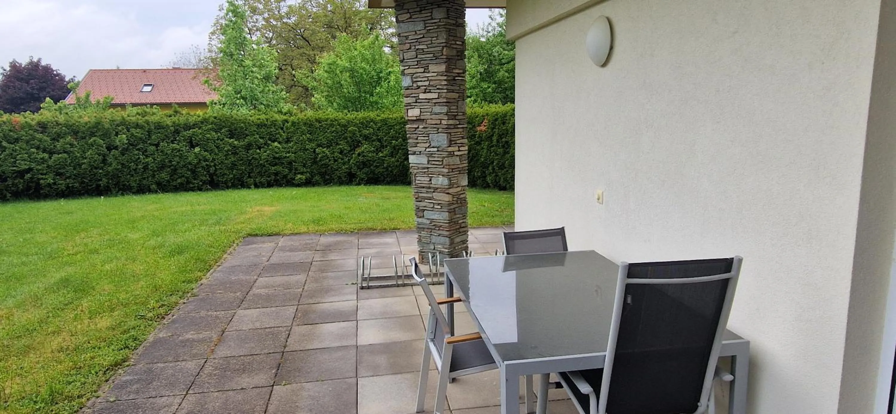 Garden view in Apartment hauskaernten