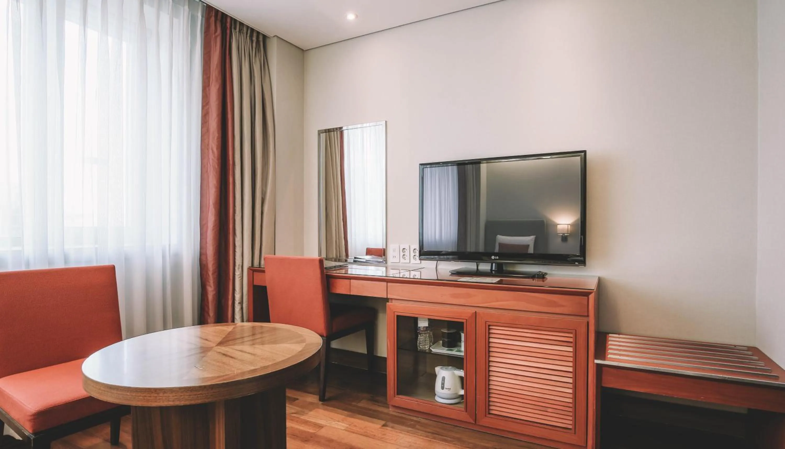 Photo of the whole room in Hotel Prince Seoul