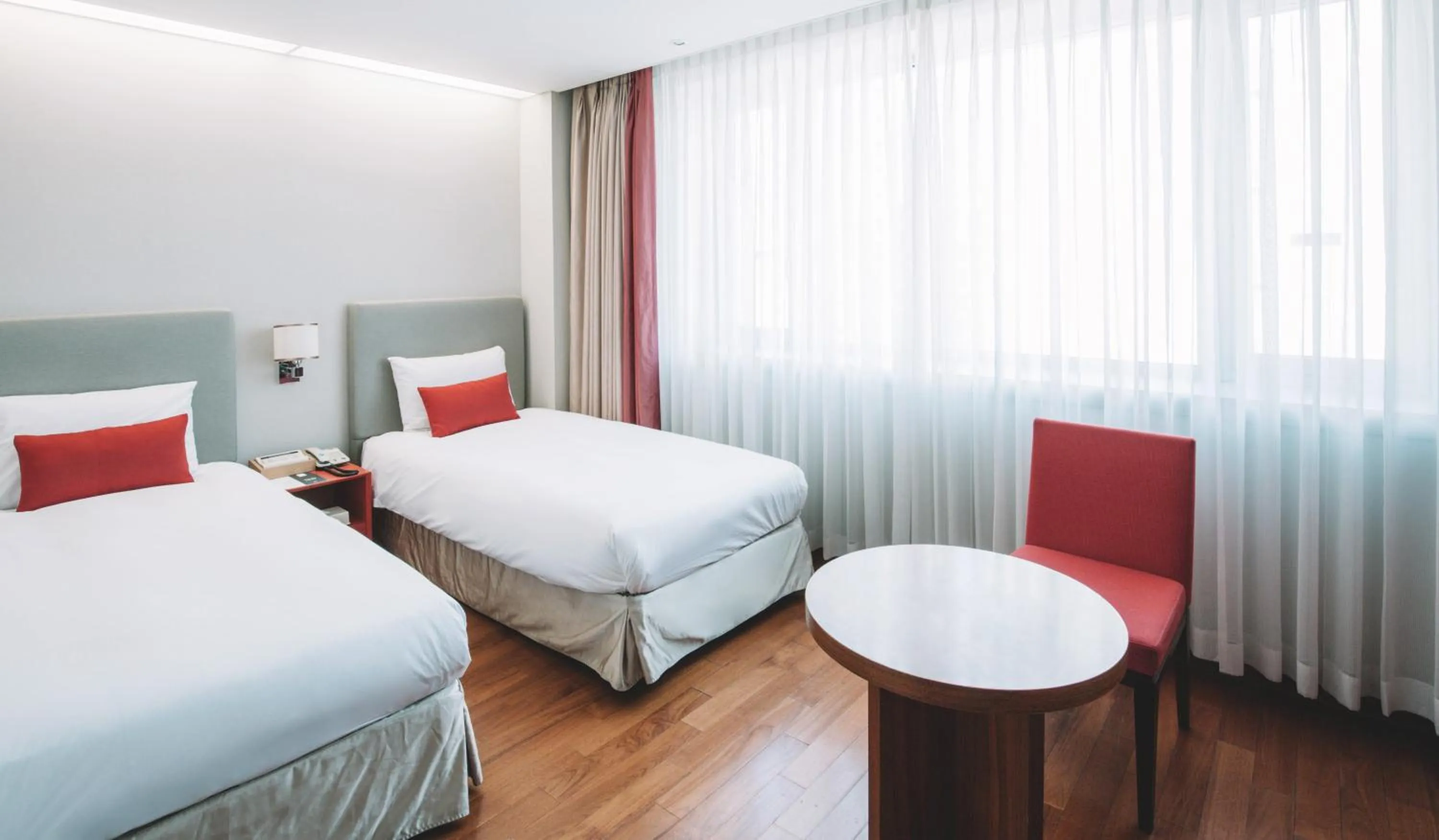 Photo of the whole room, Bed in Hotel Prince Seoul