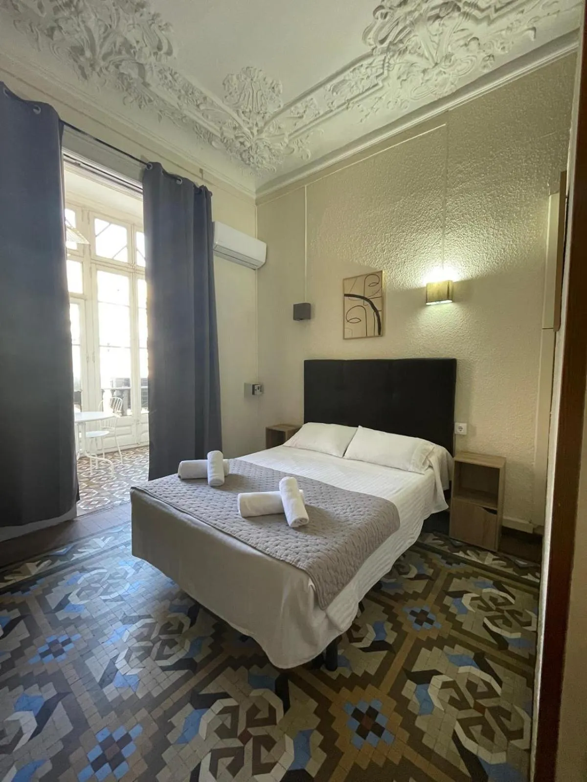 Bed in Hostal Balmes Centro