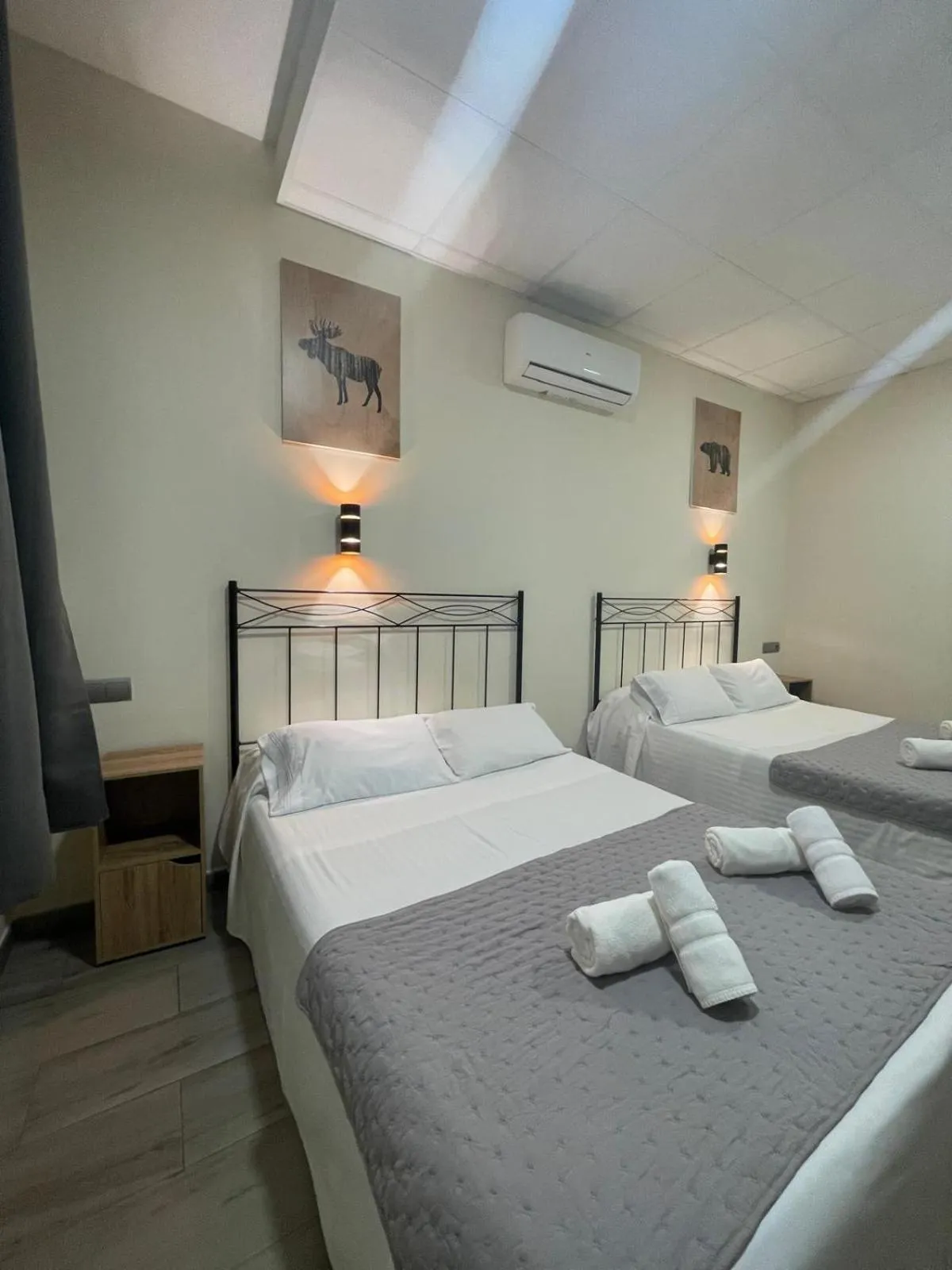 Bed in Hostal Balmes Centro