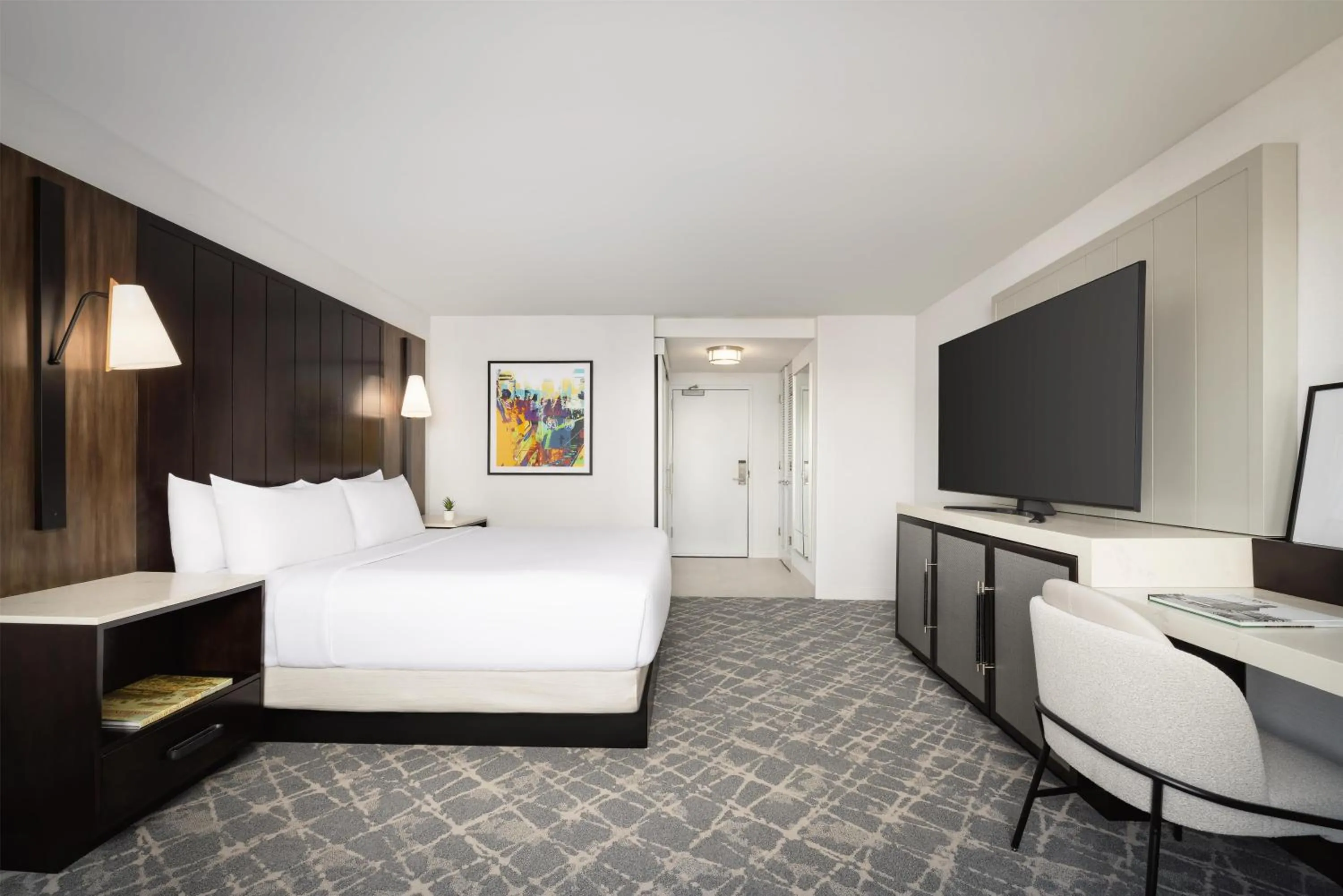 Photo of the whole room, Bed in Hilton Boston Back Bay