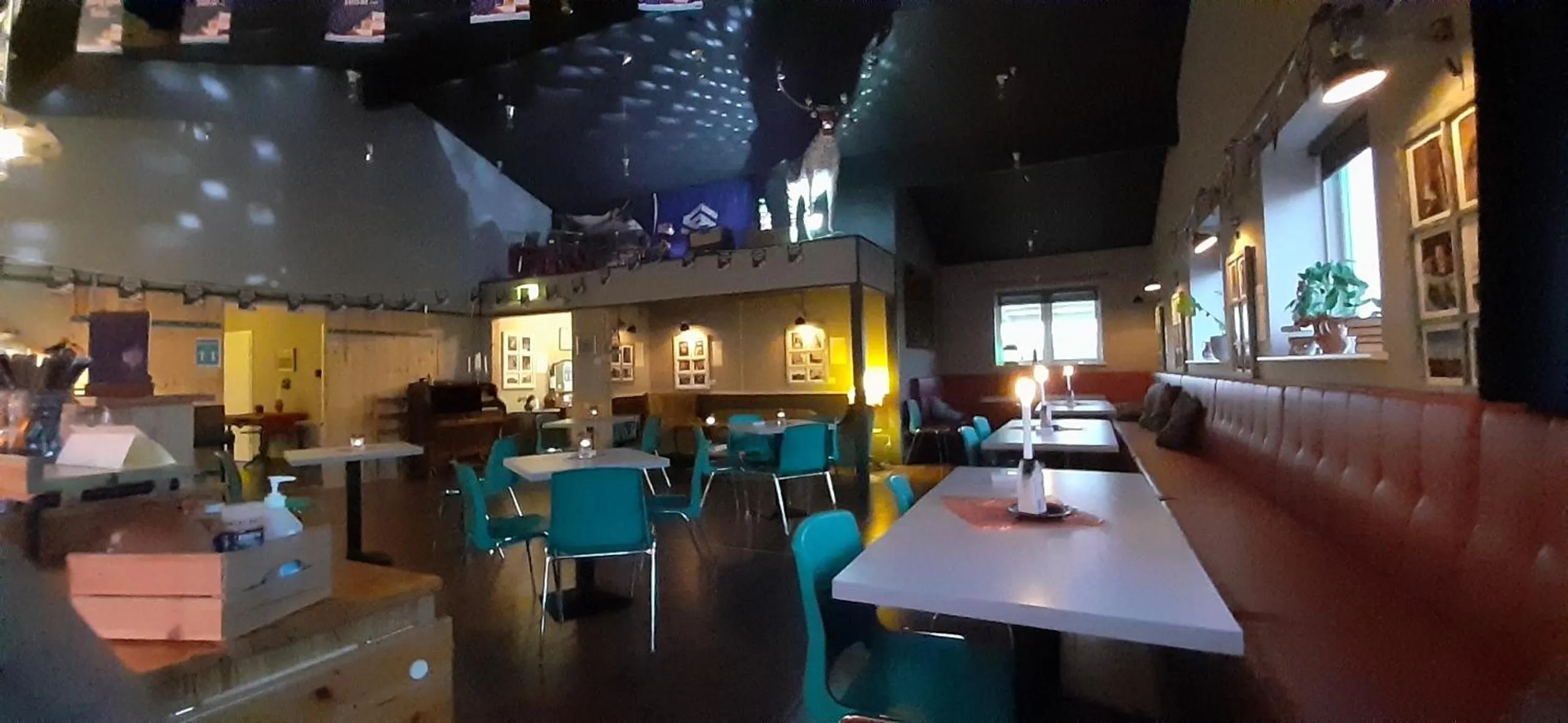 Restaurant/places to eat in Tehúsið Hostel