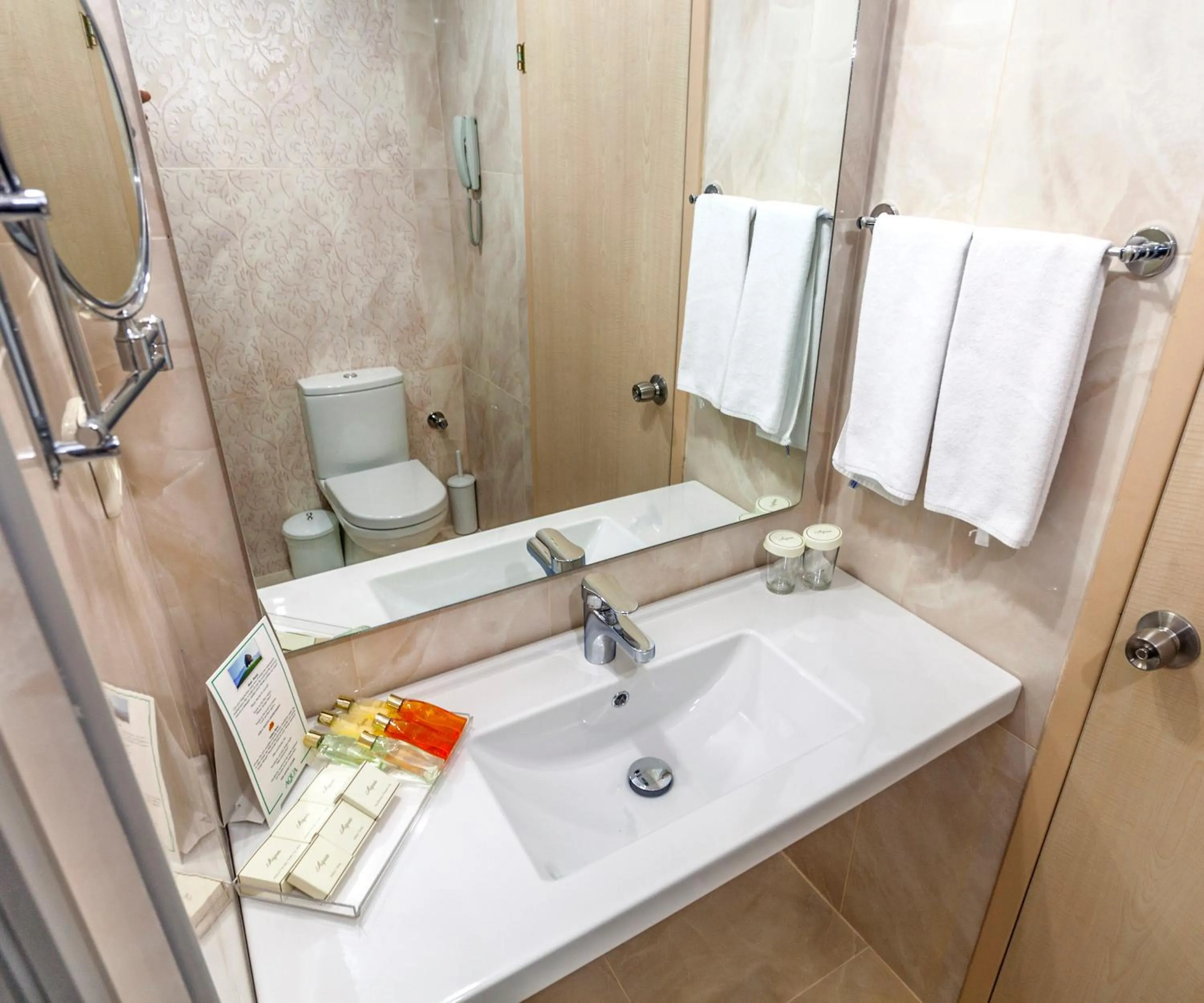 Bathroom in Hotel Aqua