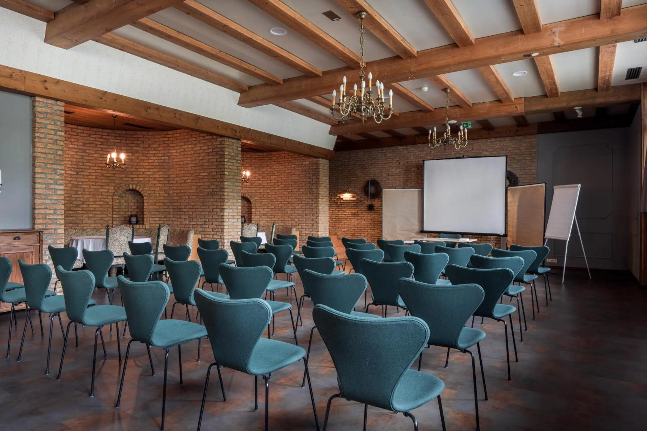 Business facilities in Alpenland St Johann