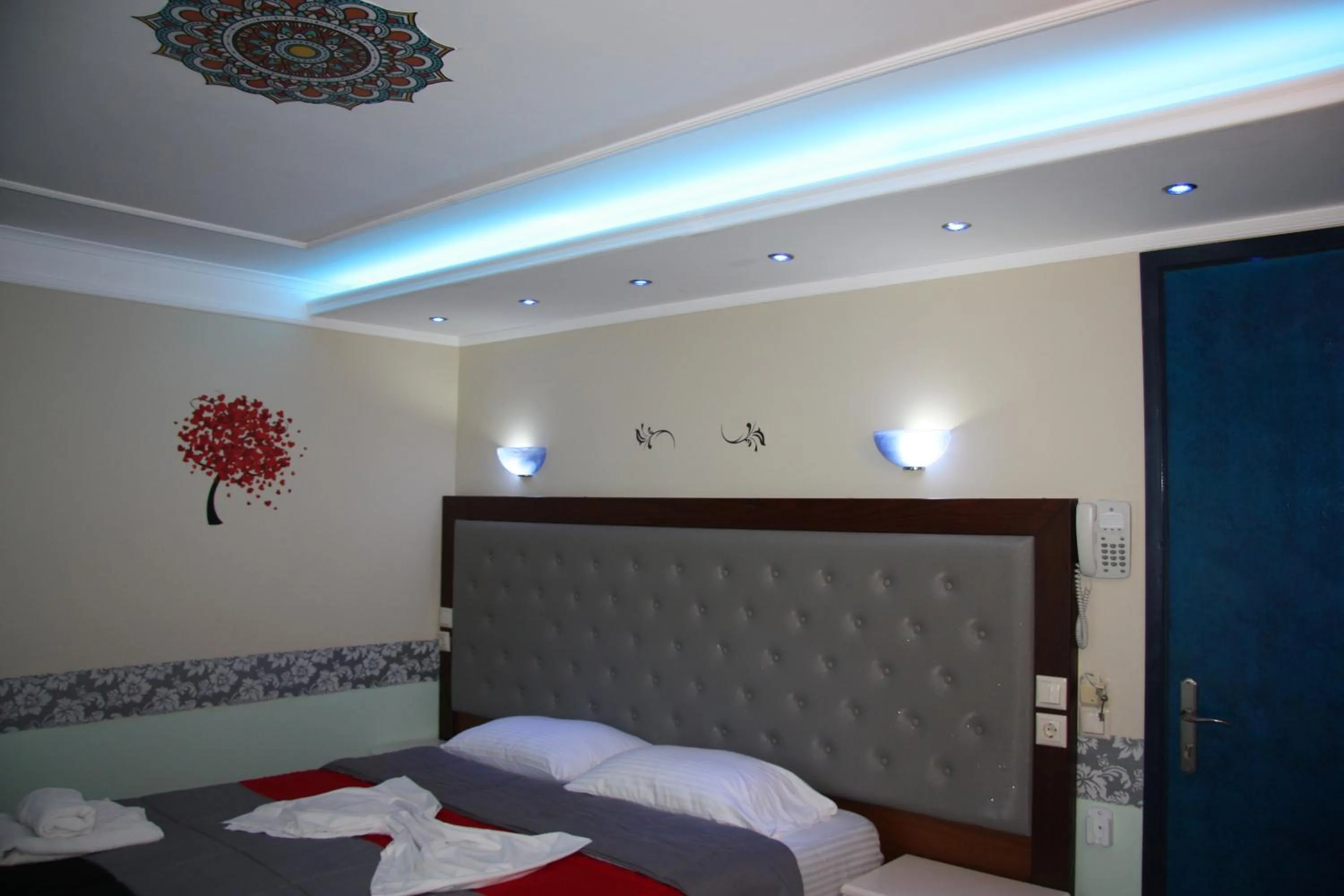 Bedroom, Bed in Blue Sea Beach Hotel