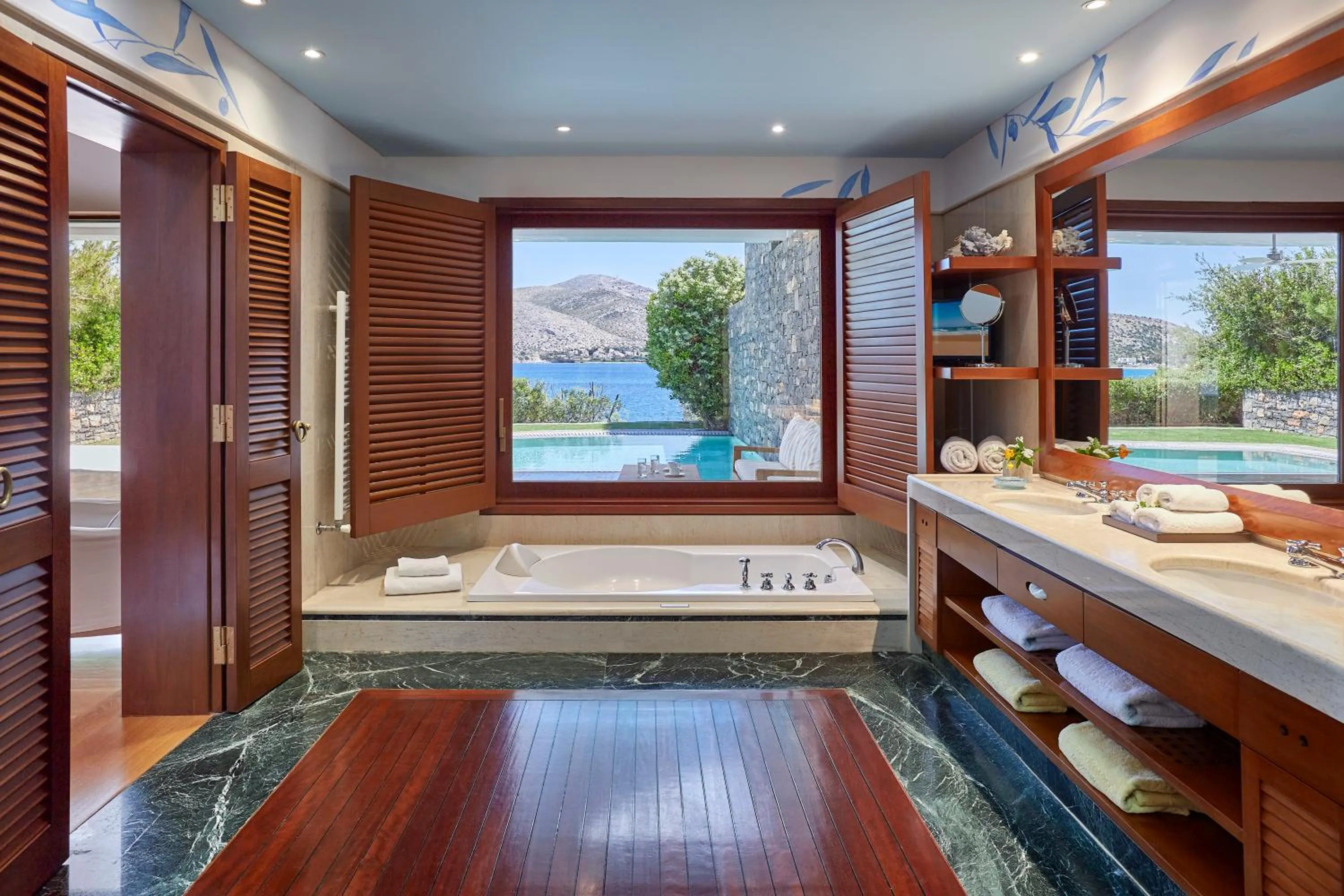 Bathroom in Grand Resort Lagonissi