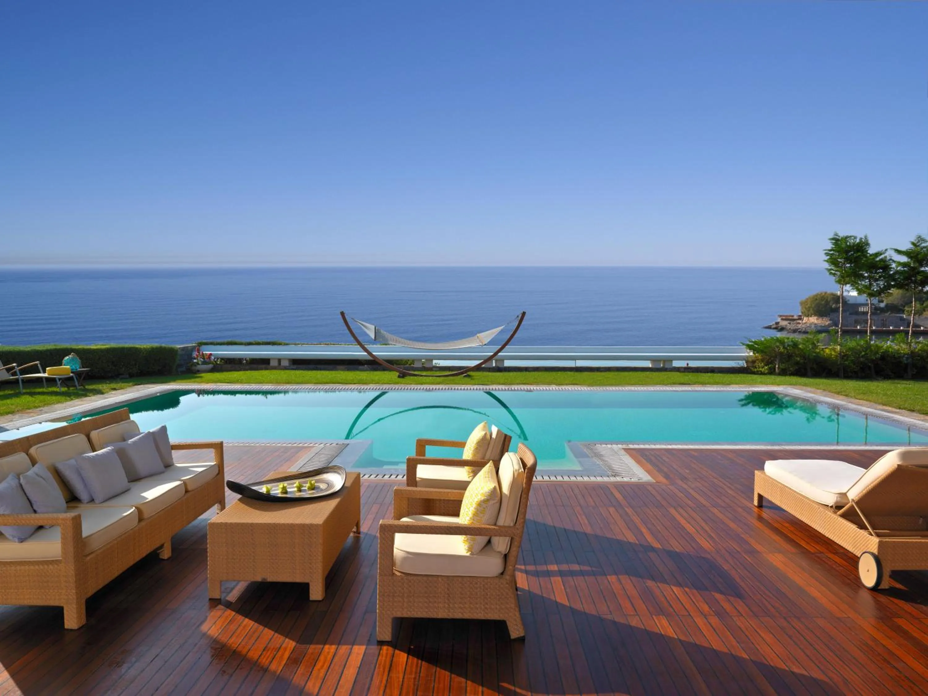 Swimming pool in Grand Resort Lagonissi