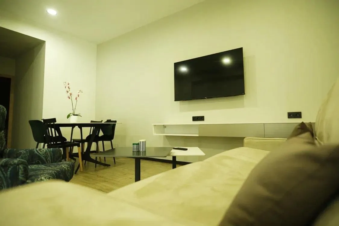 TV and multimedia in 4Guest Hotel