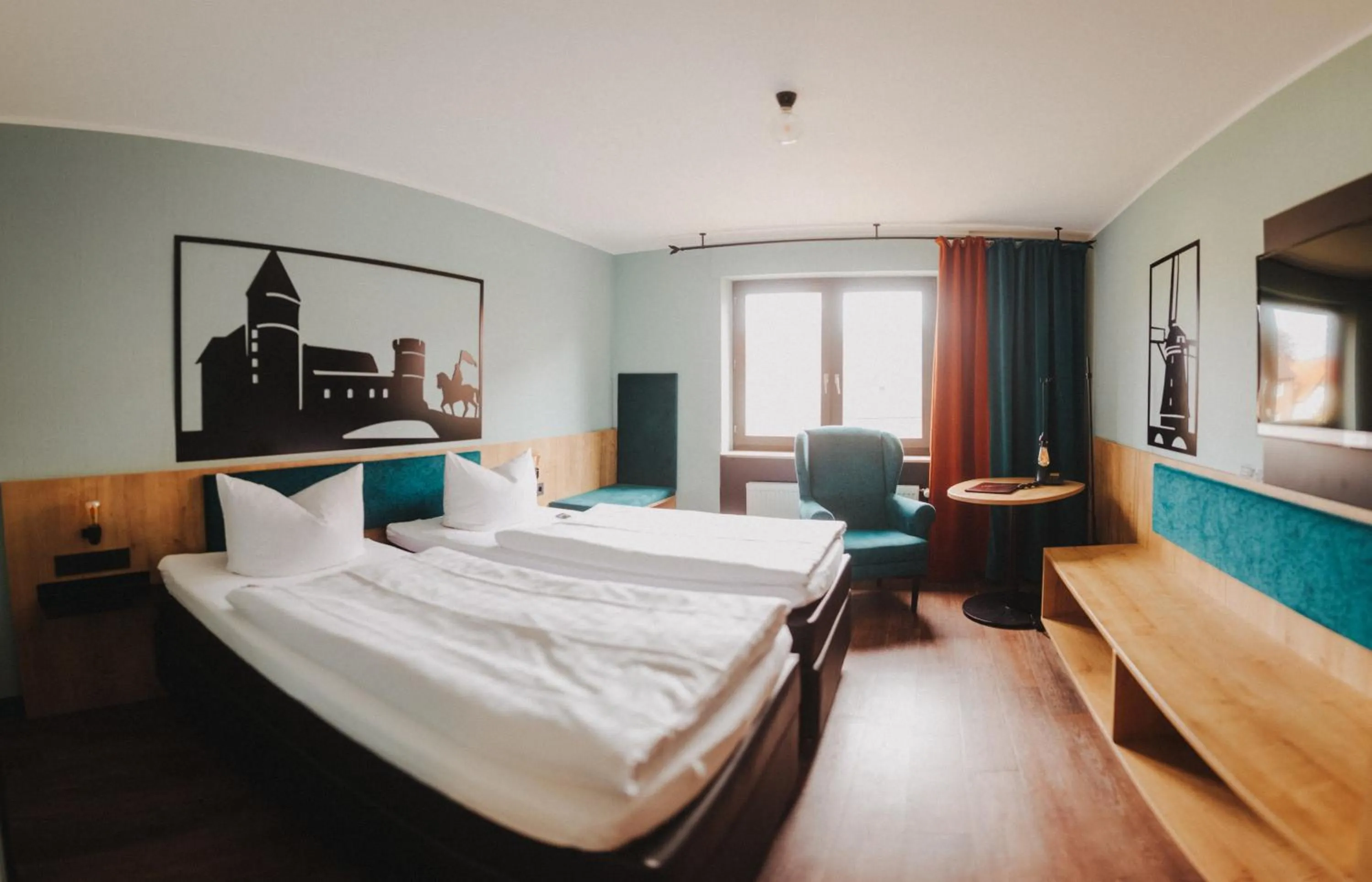 Photo of the whole room, Bed in Burghotel Pass