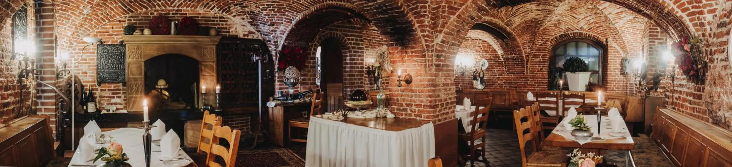 Restaurant/places to eat in Burghotel Pass