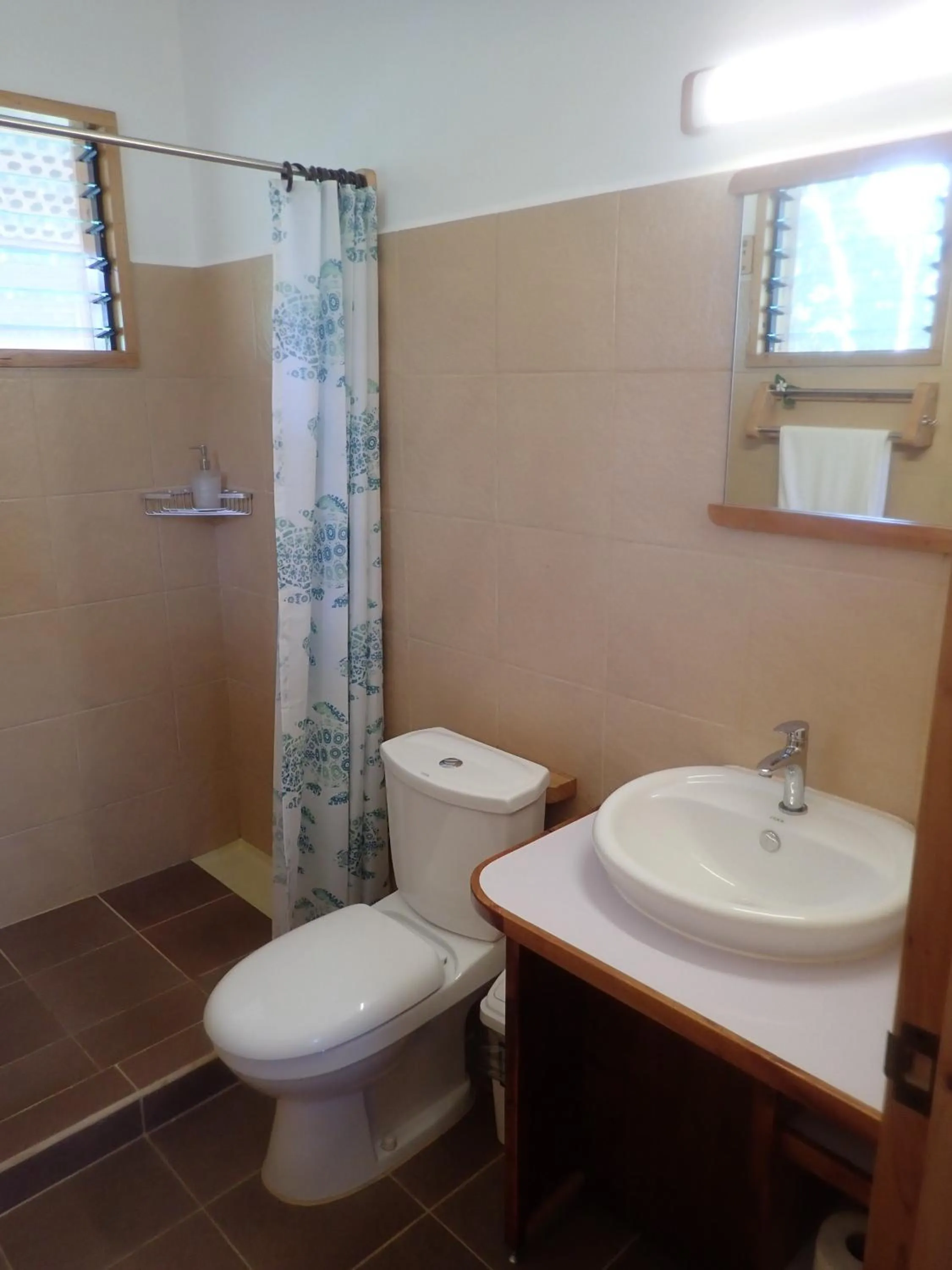 Shower in Eskapo Verde Lodge Moalboal