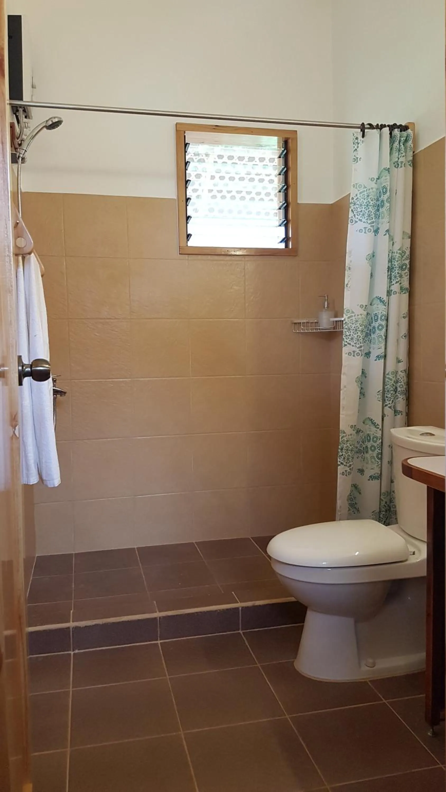 Shower in Eskapo Verde Lodge Moalboal