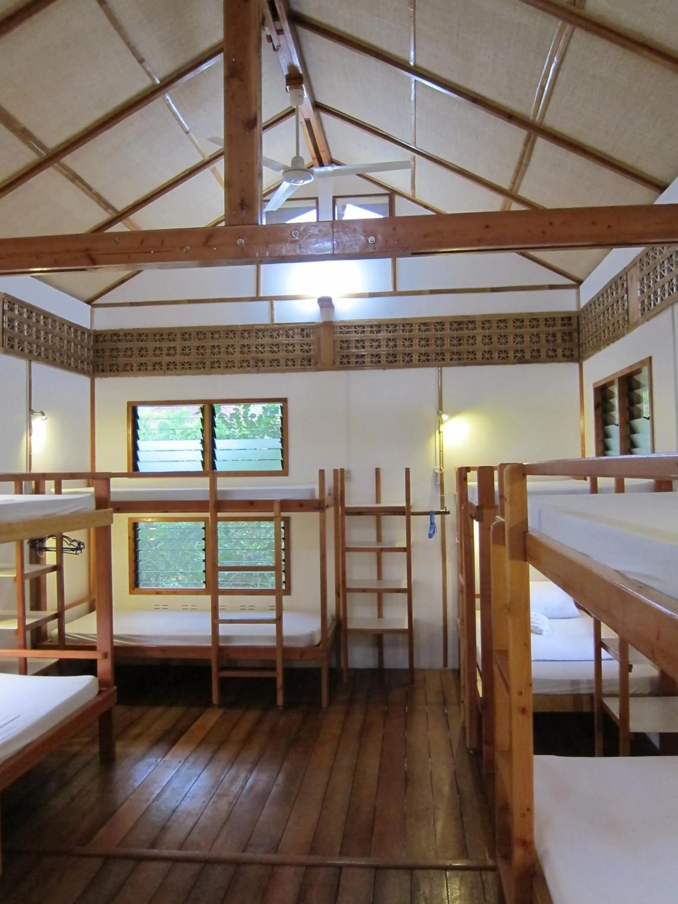 Photo of the whole room, Bed in Eskapo Verde Lodge Moalboal