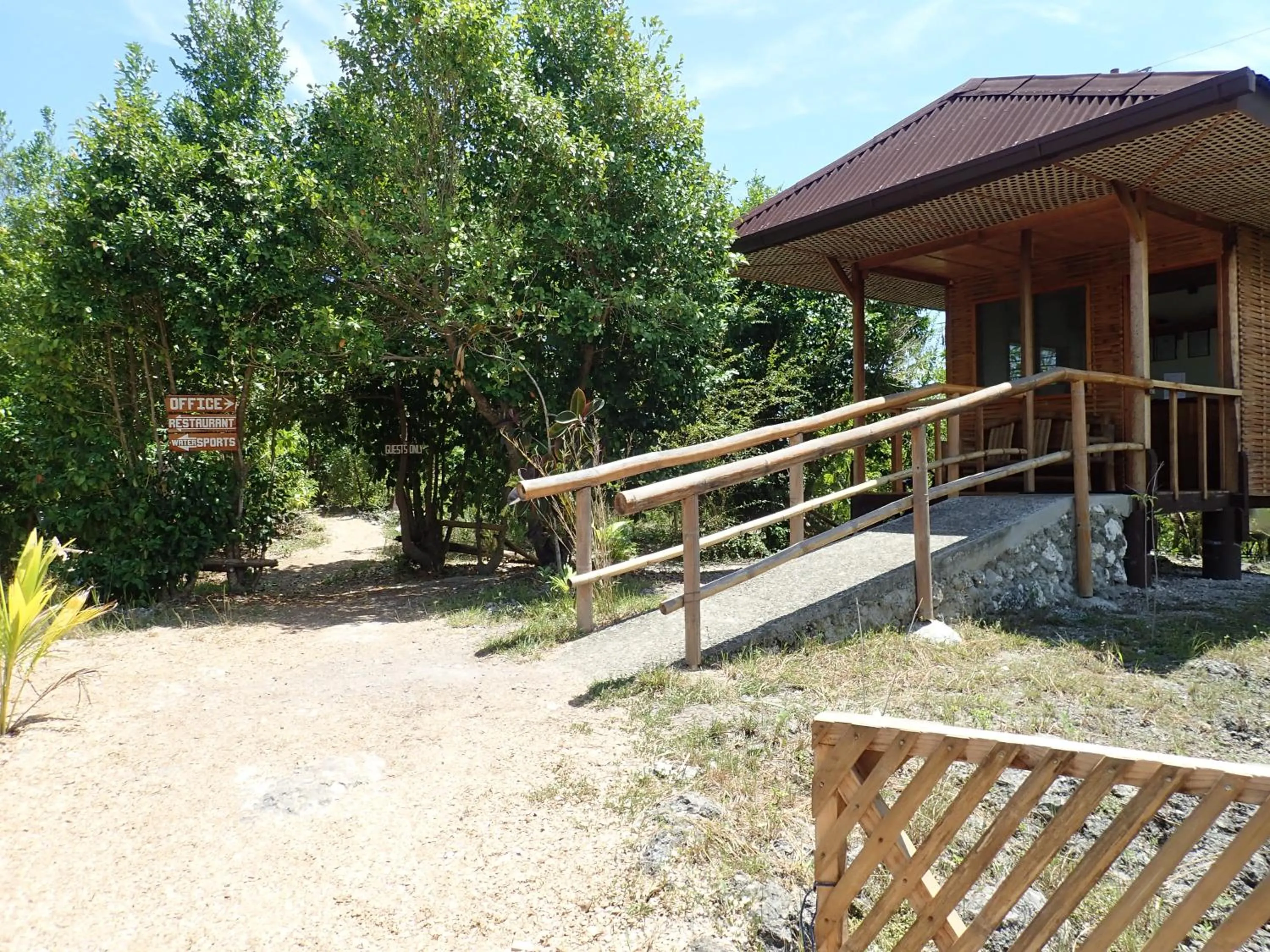 Property building in Eskapo Verde Lodge Moalboal