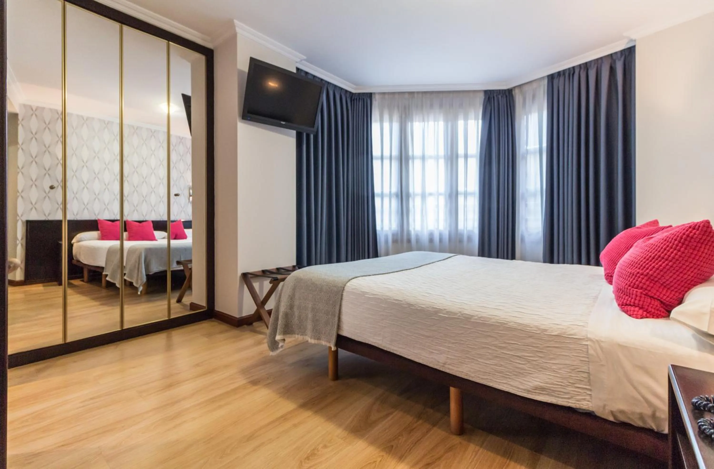 Photo of the whole room, Bed in Hotel Gijon