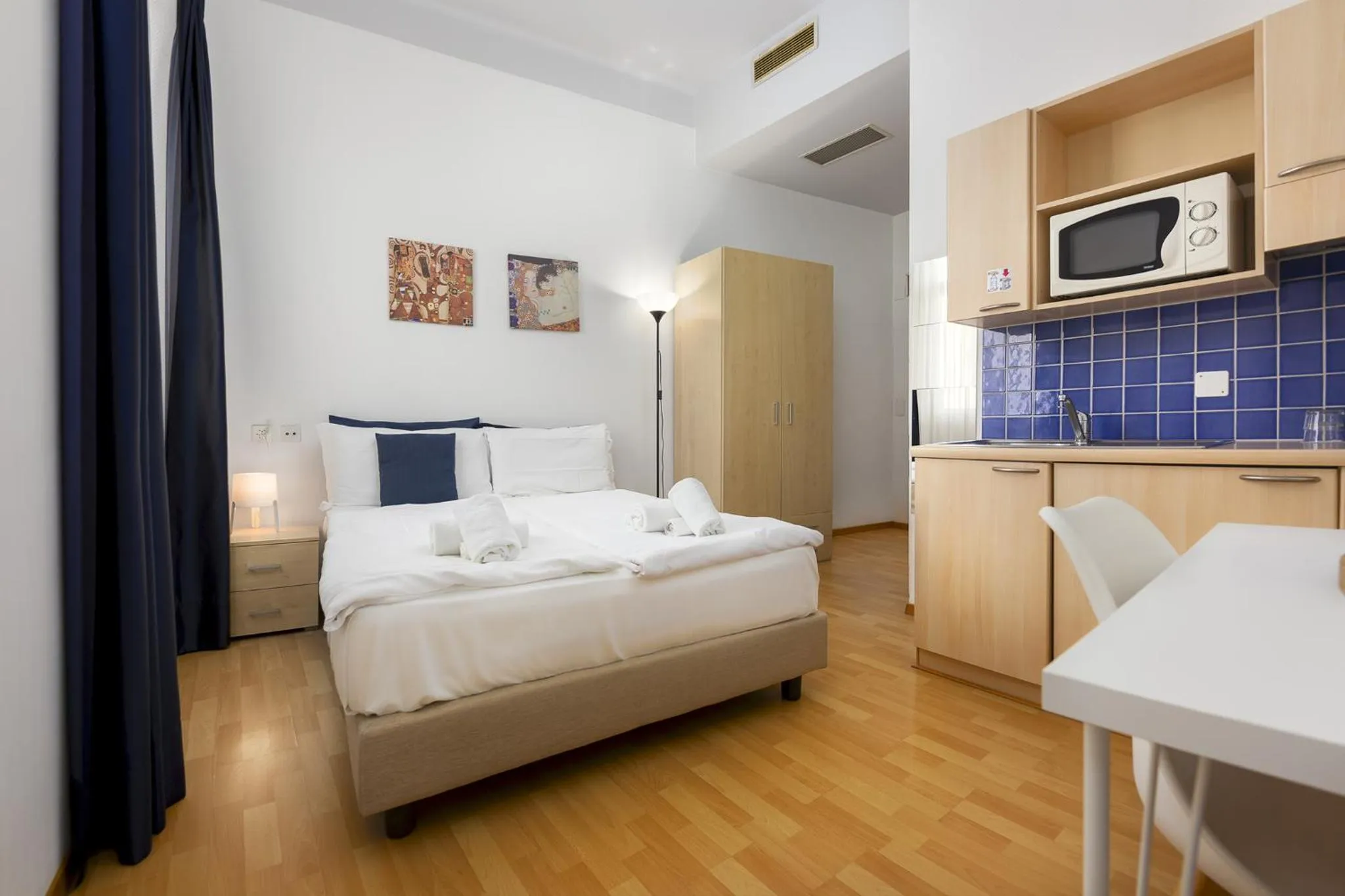 Bed in GuestHouse Lugano Center by LR