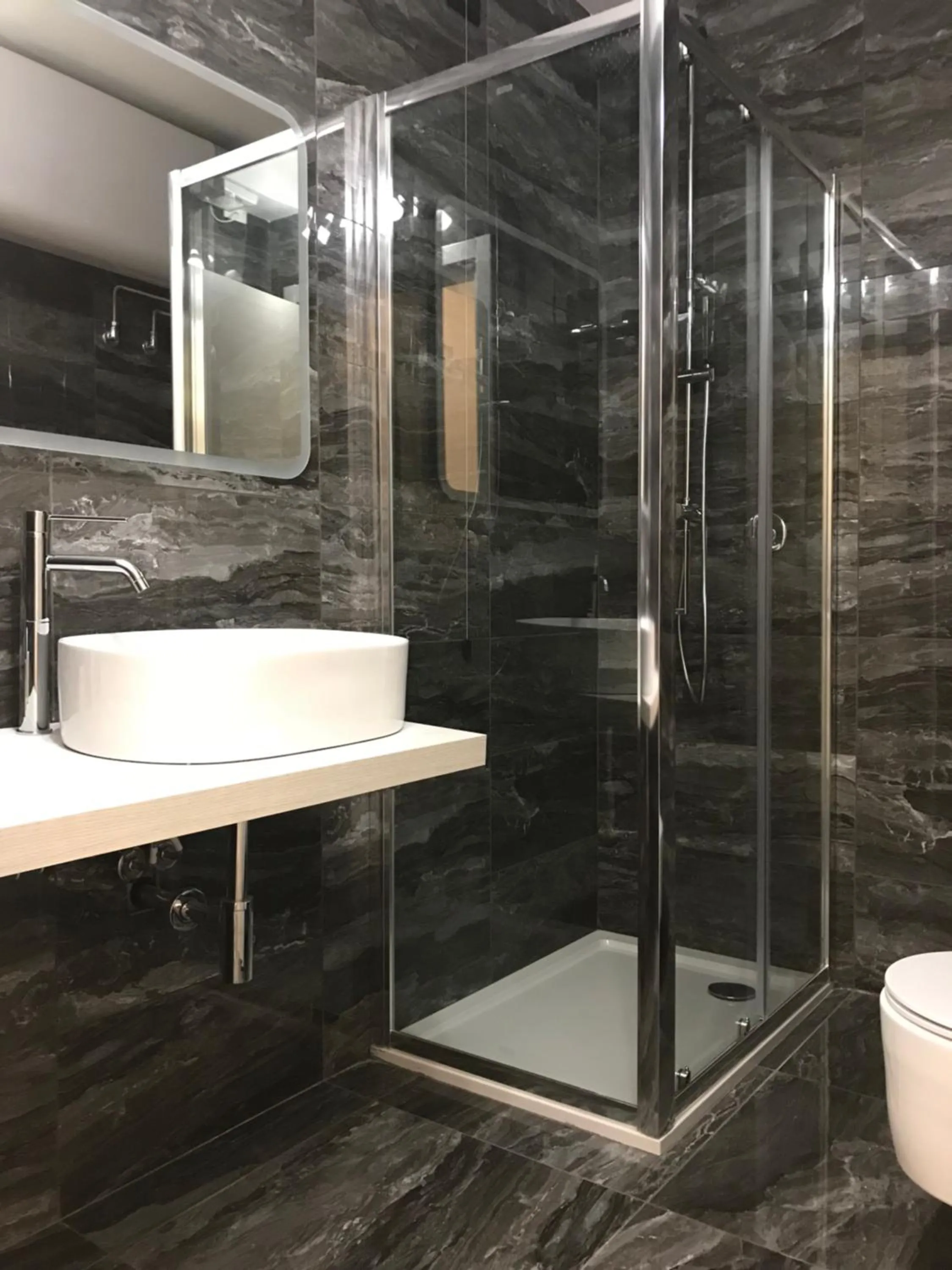 Bathroom in Loft Sirmione