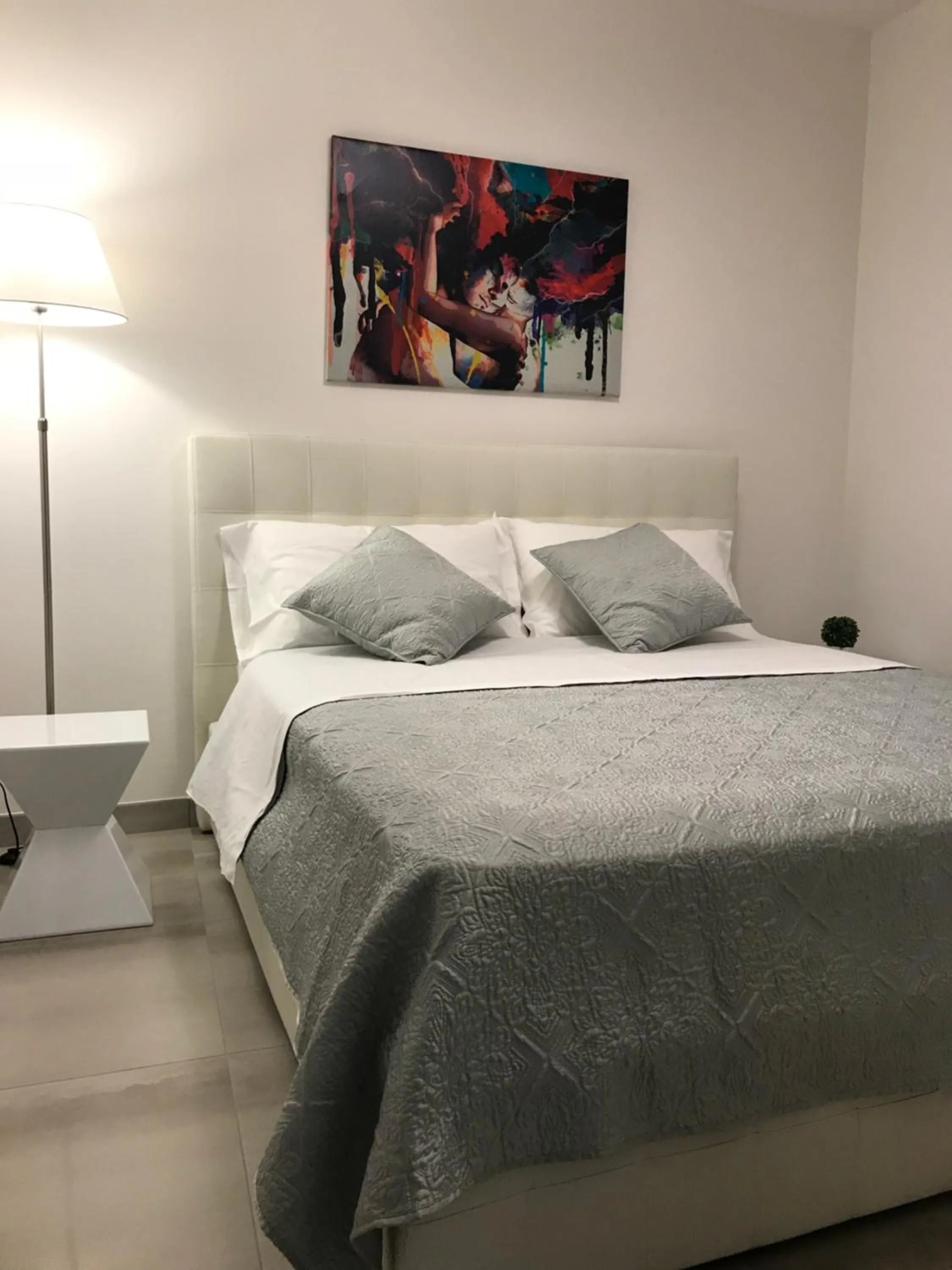 Bed in Loft Sirmione
