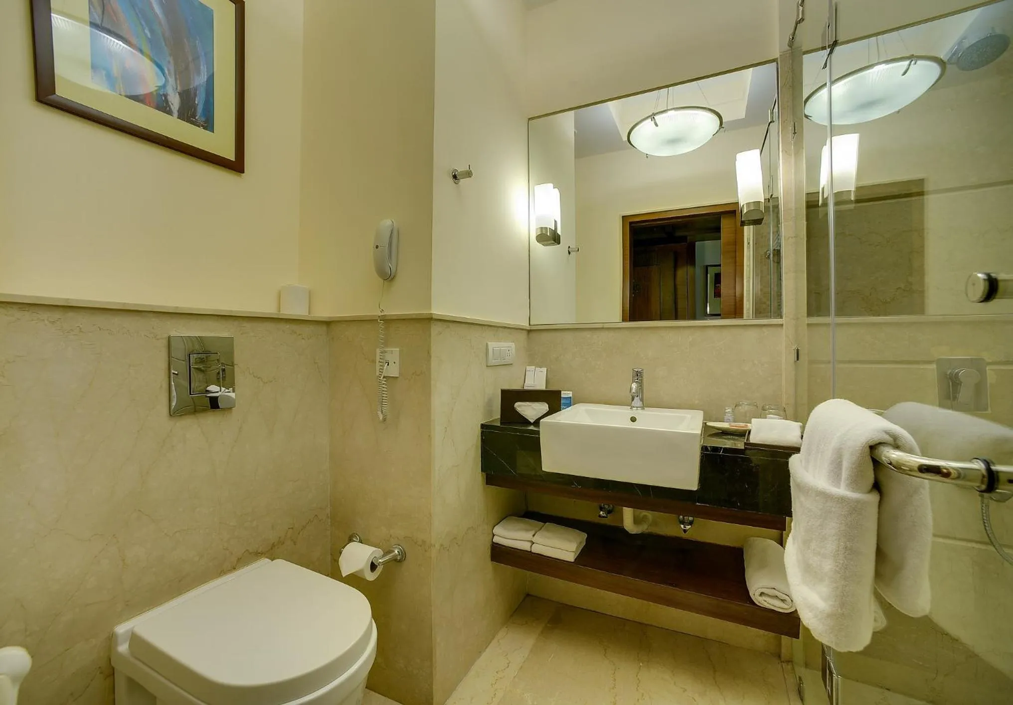 Shower in Muse Sarovar Portico Nehru Place
