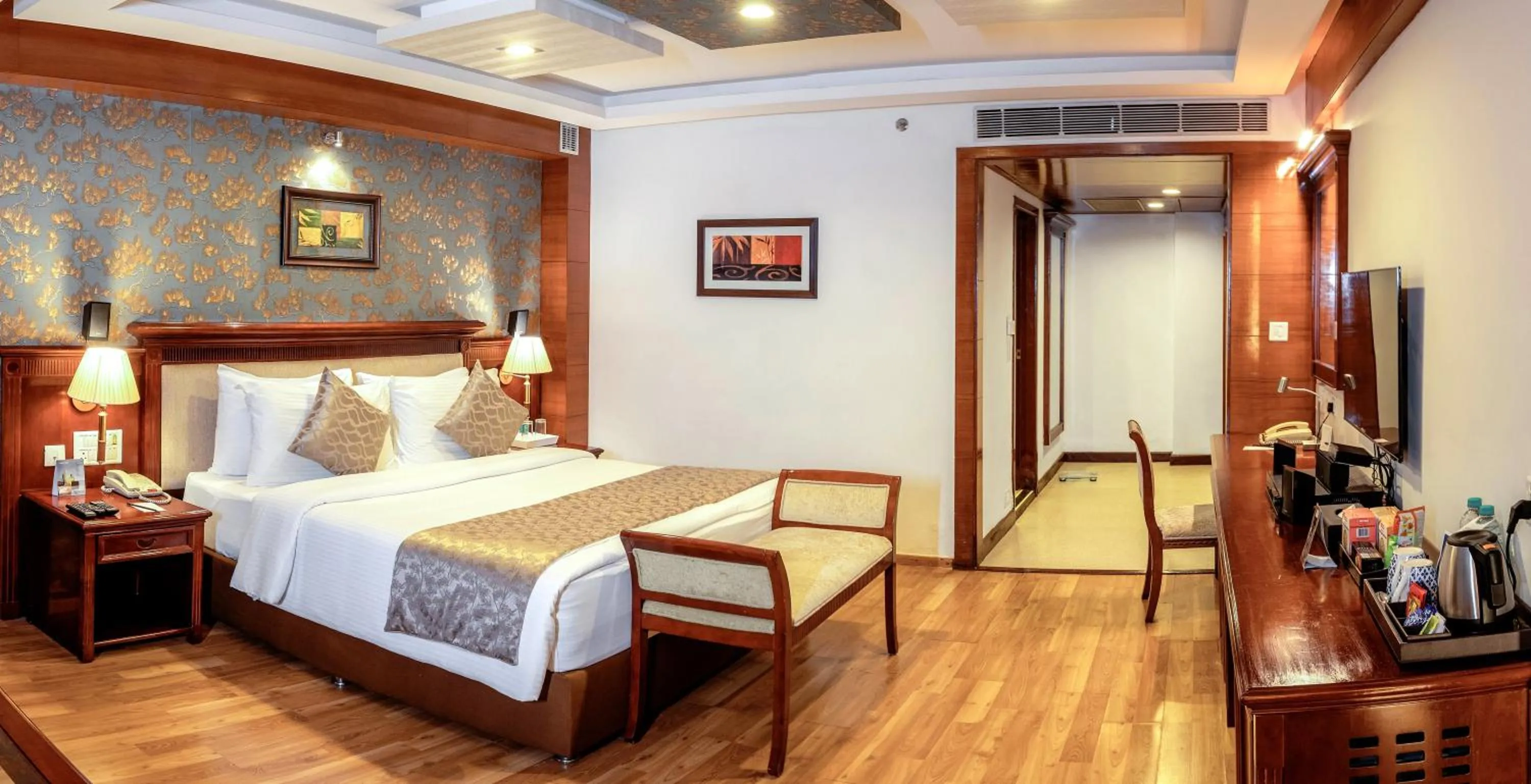 Photo of the whole room, Bed in Fortune JP Palace, Mysore - Member ITC Hotels' Group