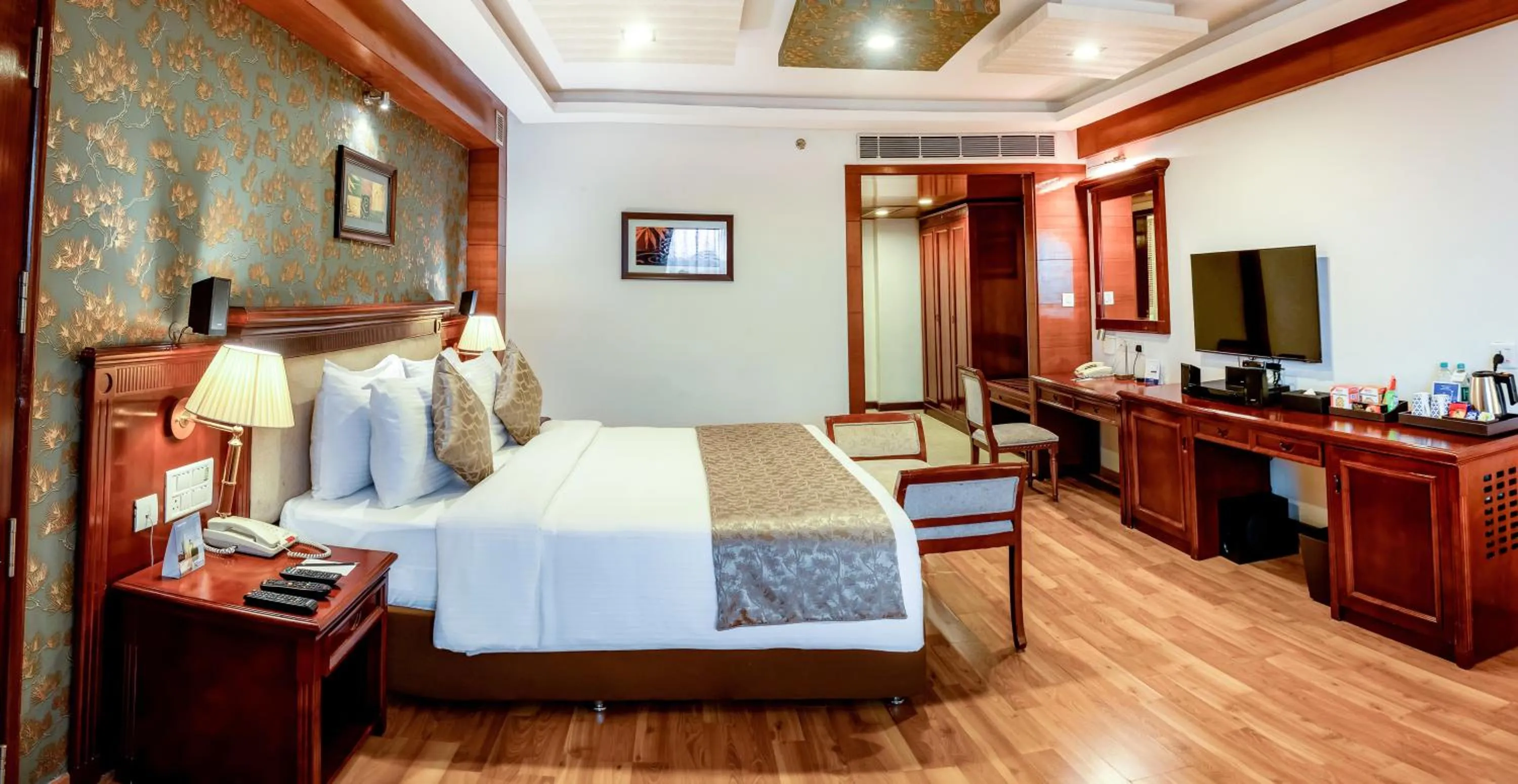 Bedroom, Bed in Fortune JP Palace, Mysore - Member ITC Hotels' Group