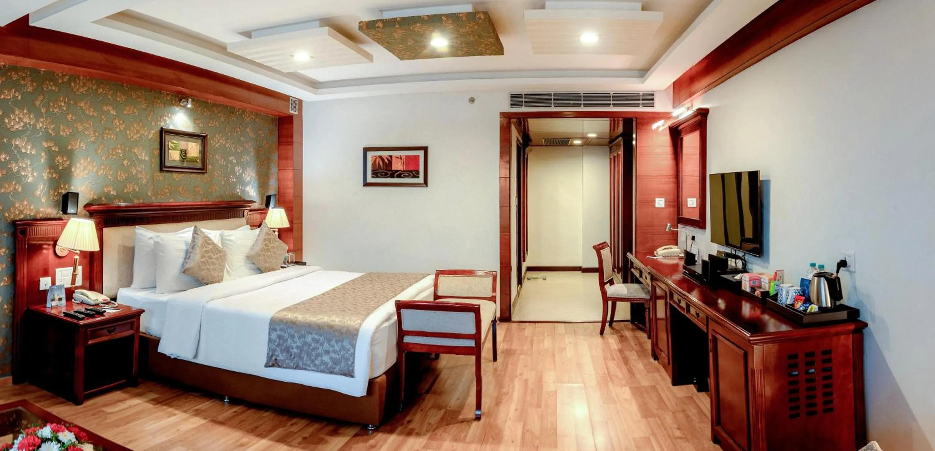 Photo of the whole room, Bed in Fortune JP Palace, Mysore - Member ITC Hotels' Group