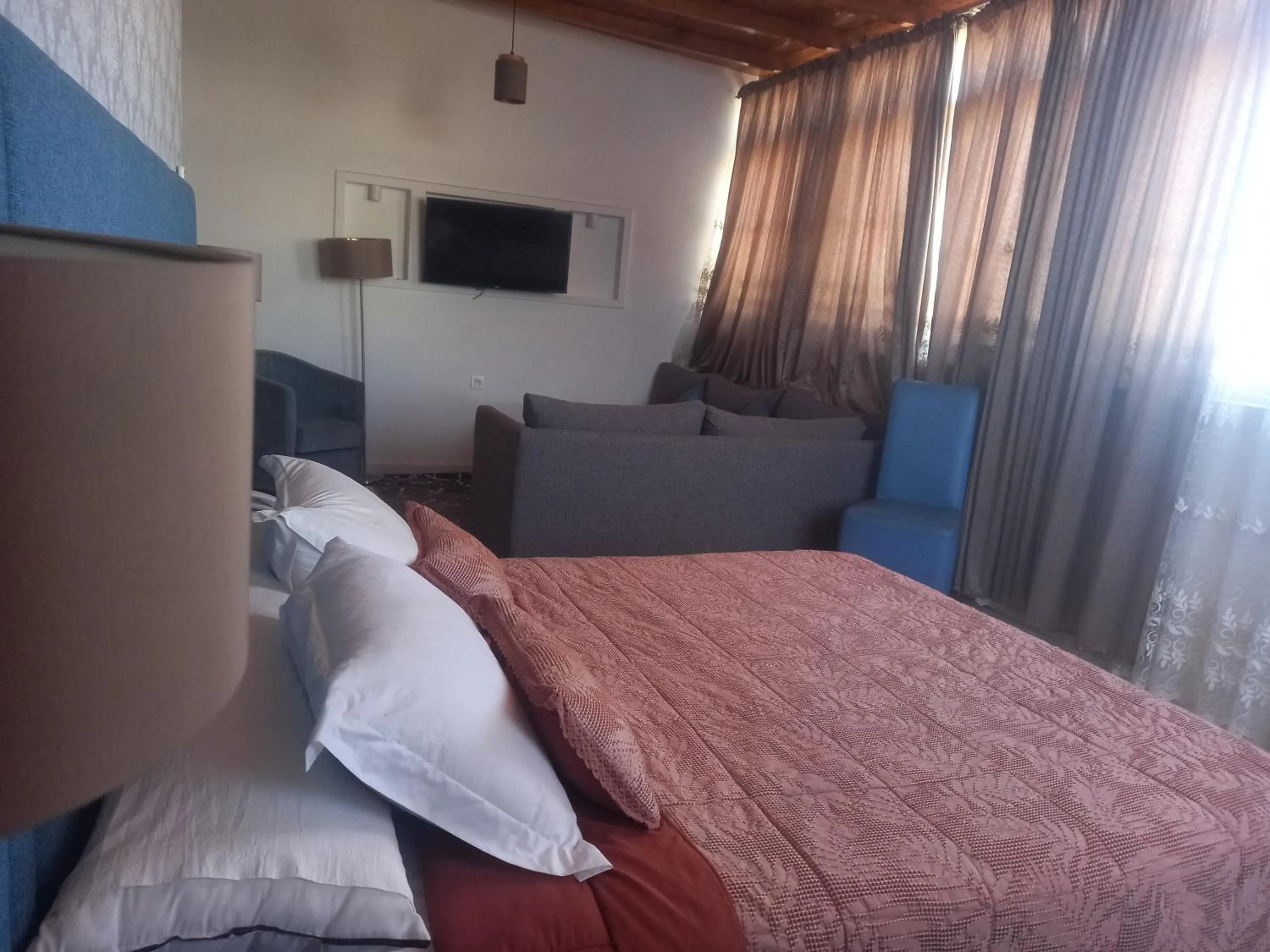 Property building, Bed in Hotel Salime Al Khozama