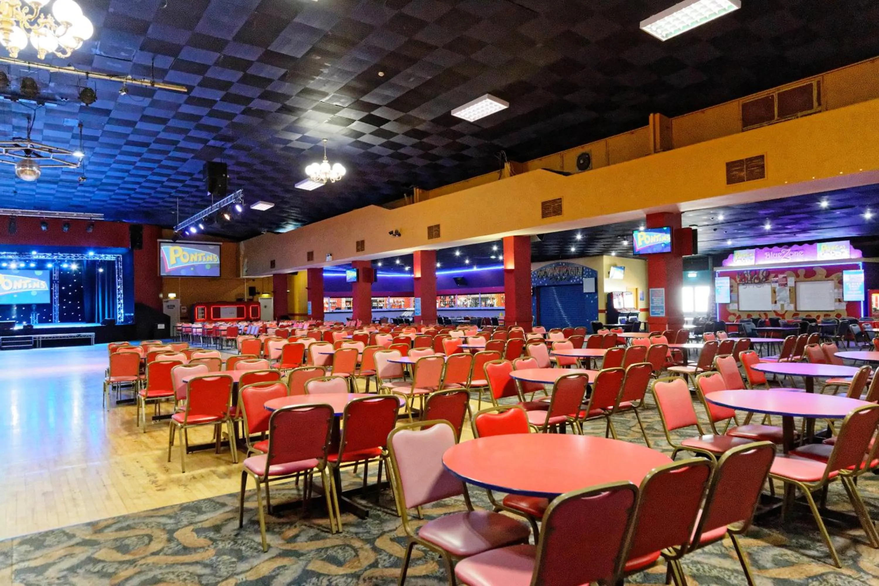 Entertainment in Pakefield Holiday Village - Adults Only