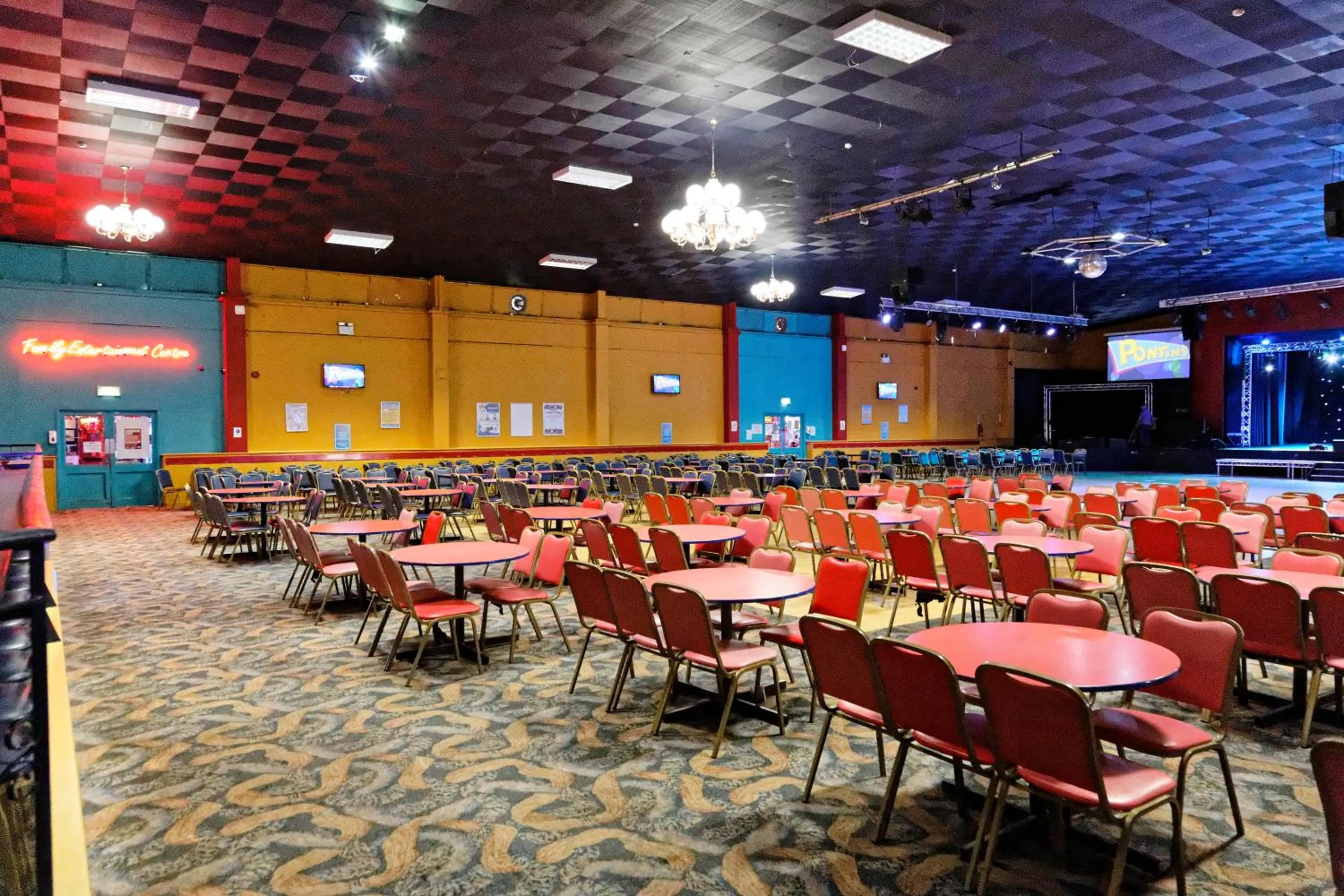 Entertainment in Pakefield Holiday Village - Adults Only