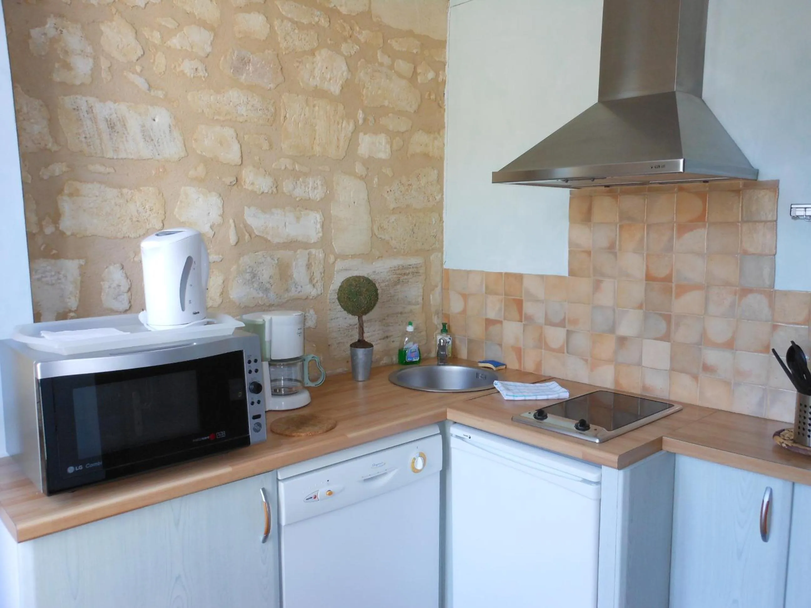 Kitchen or kitchenette in Les Logis du Roy