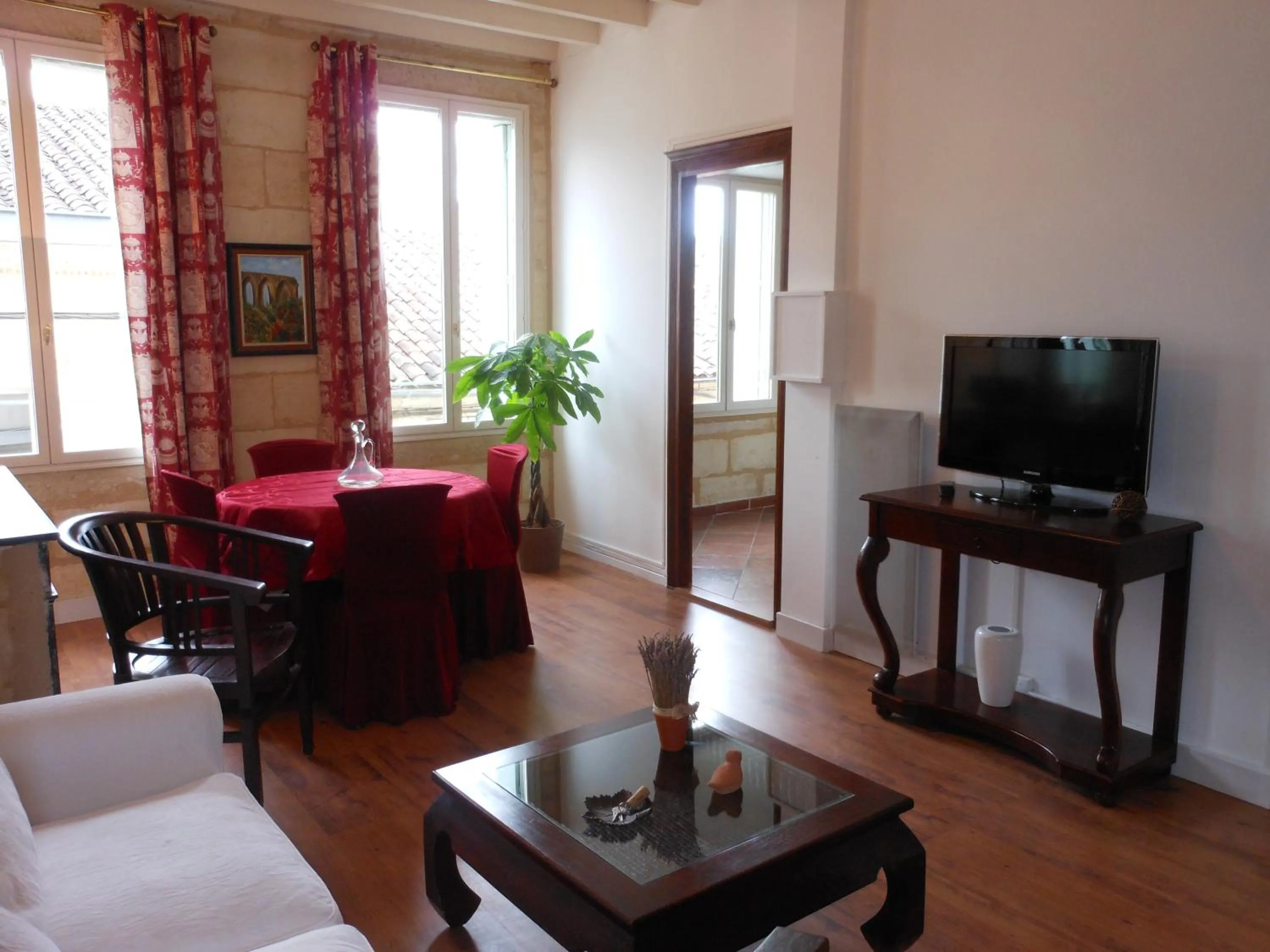 Photo of the whole room in Les Logis du Roy