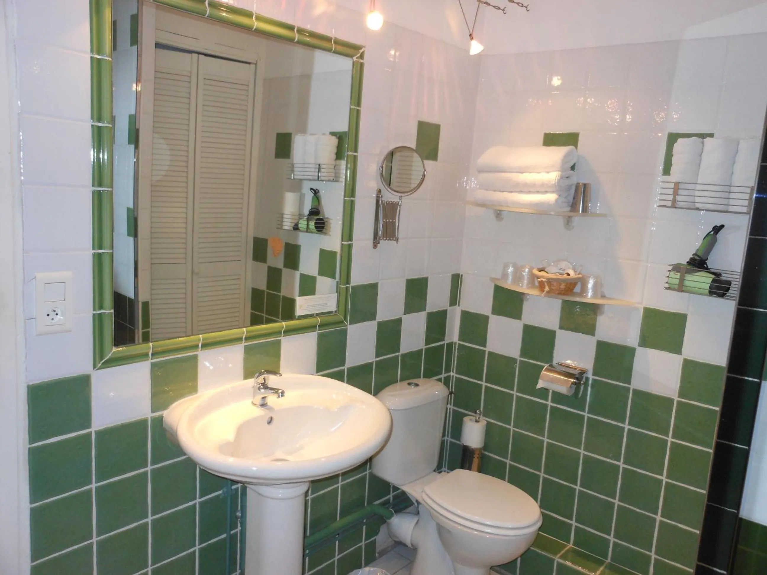 Bathroom in Les Logis du Roy