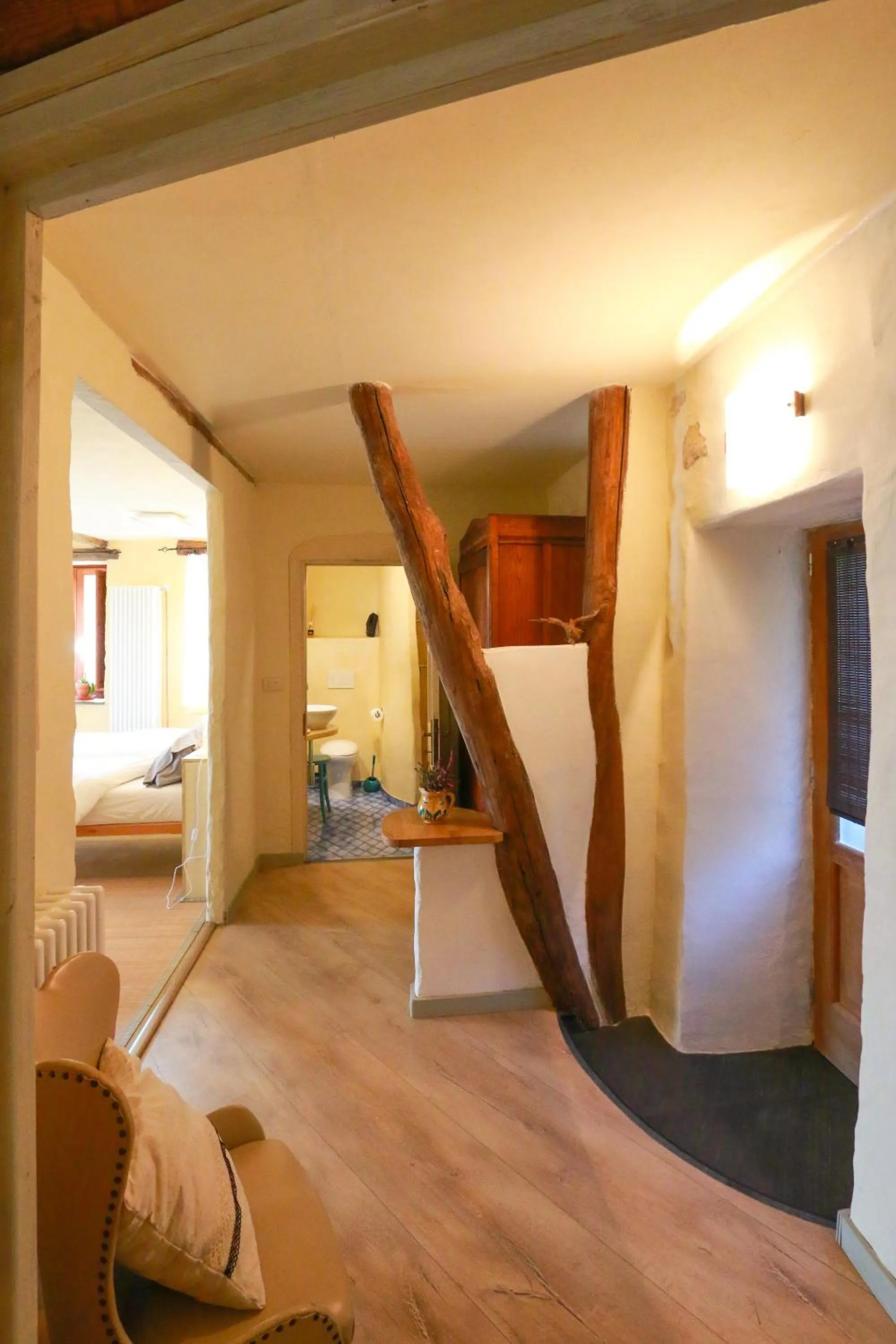 Decorative detail, Bed in b&b Balcone del Biellese