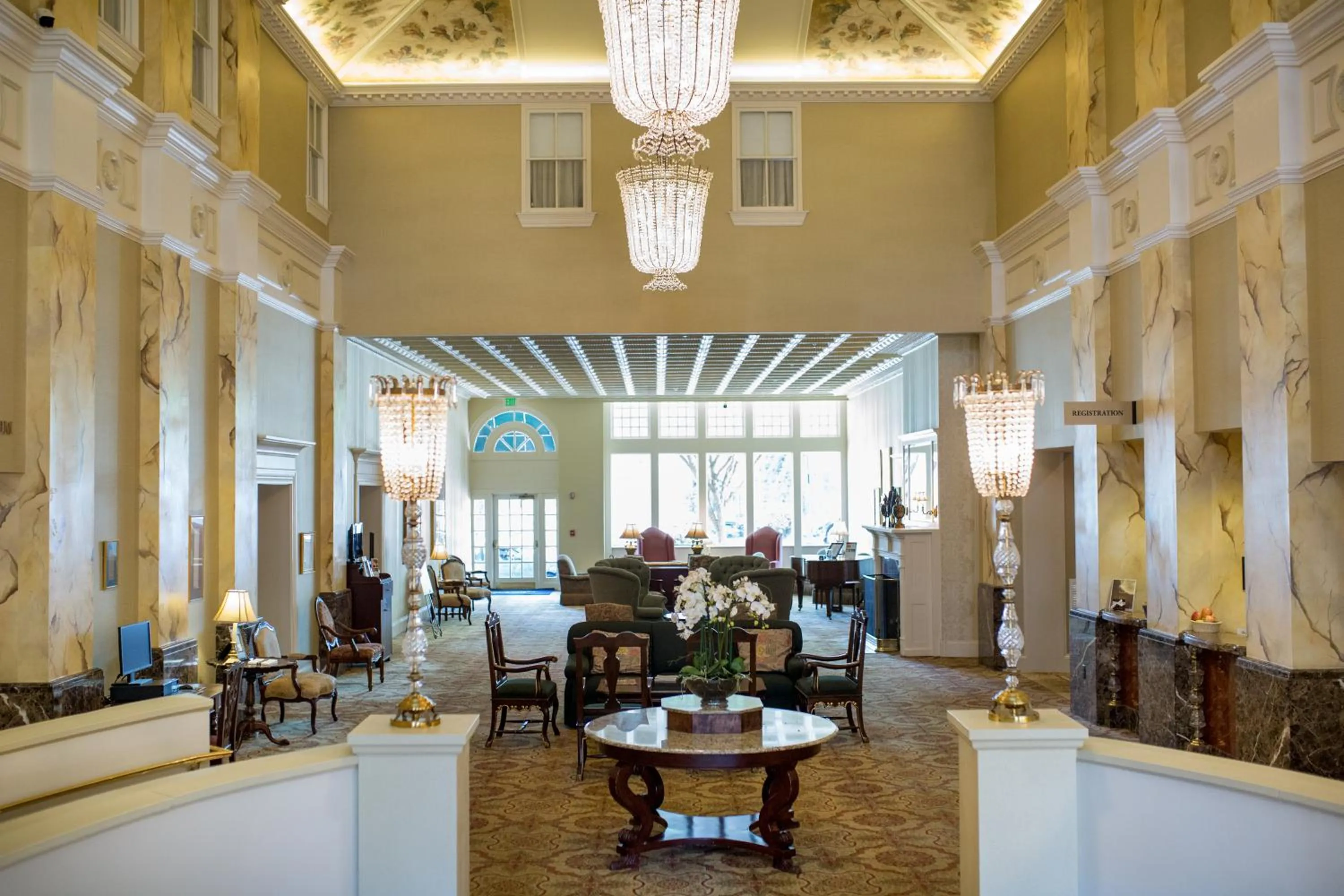 Lobby or reception in General Morgan Inn