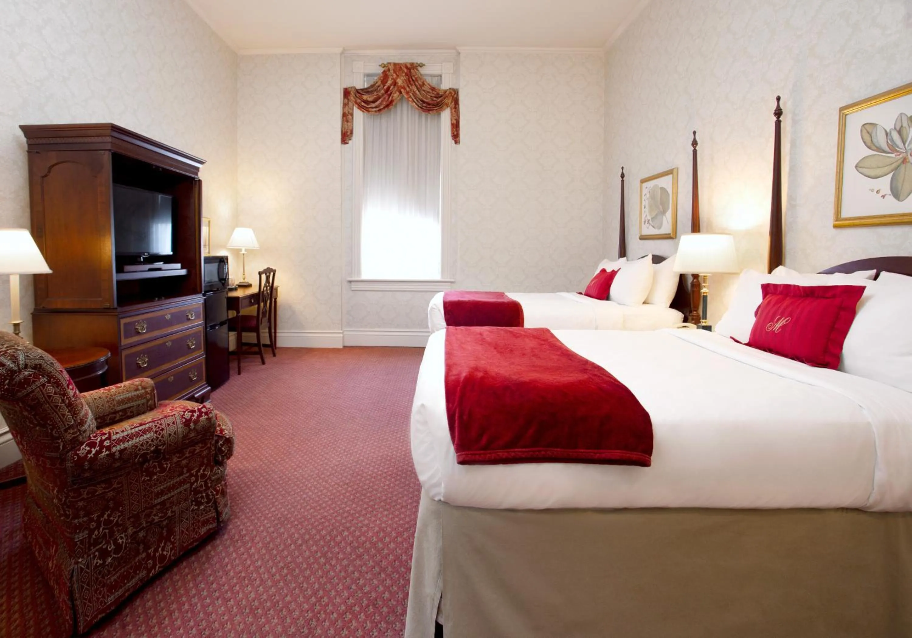 Bedroom, Bed in General Morgan Inn