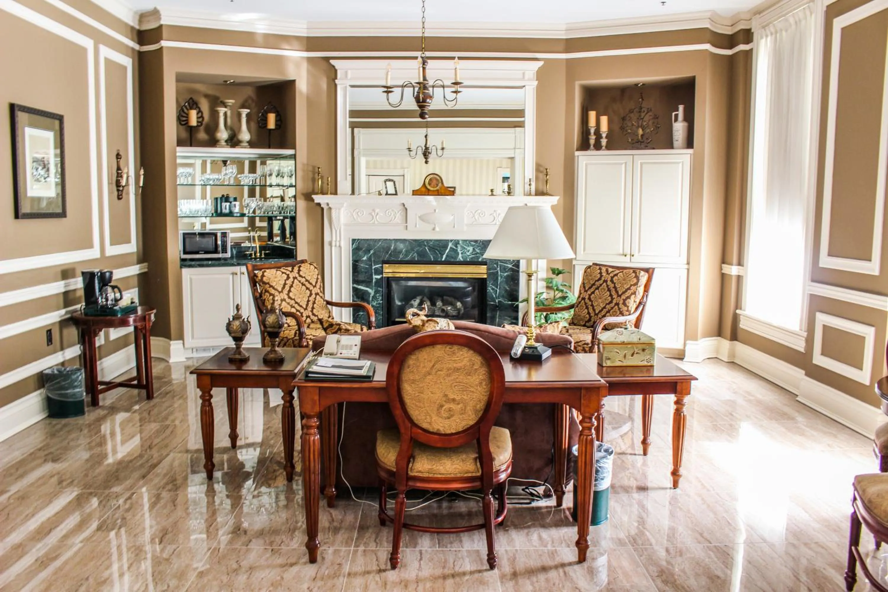 Living room in General Morgan Inn