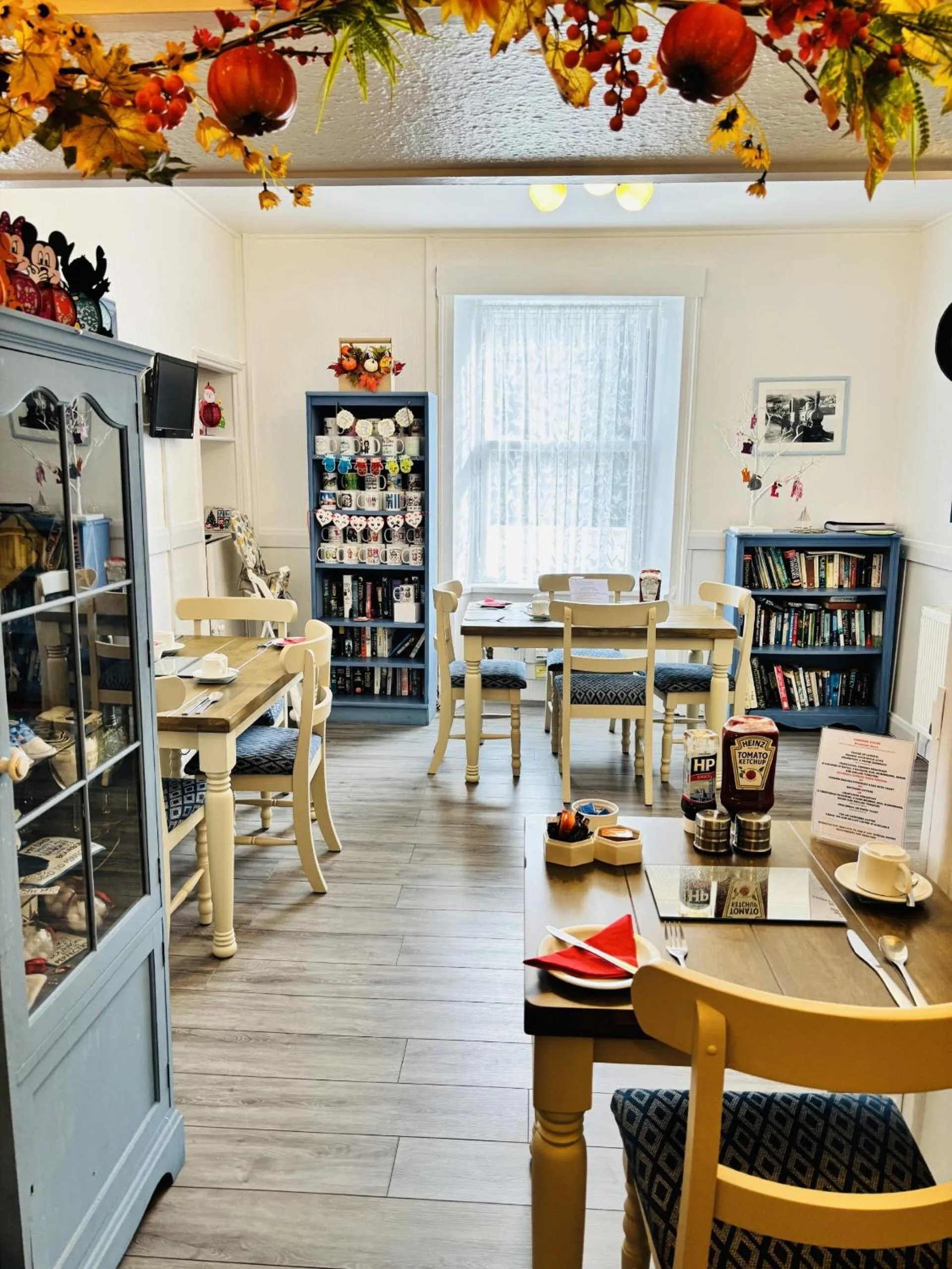 Breakfast in Carnson House